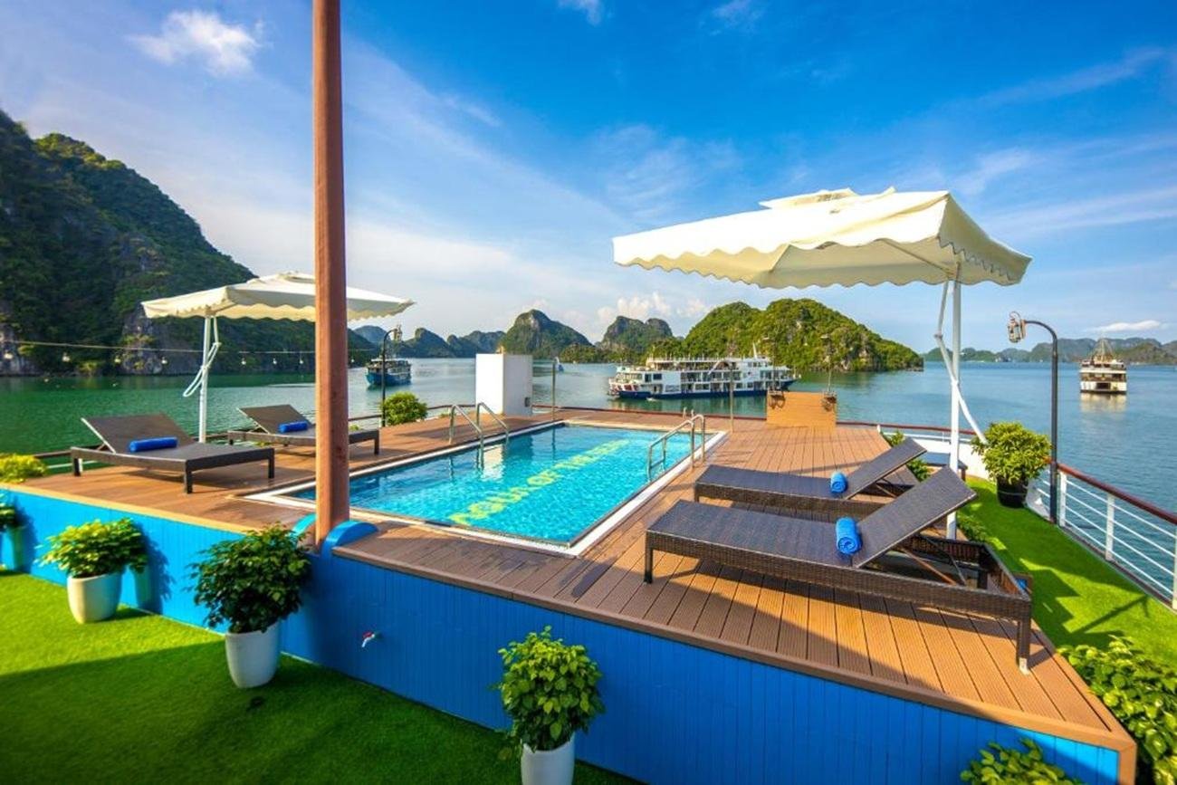 Ha Long & Lan Ha Bay 2-Day 5-Star Balcony Cruise
