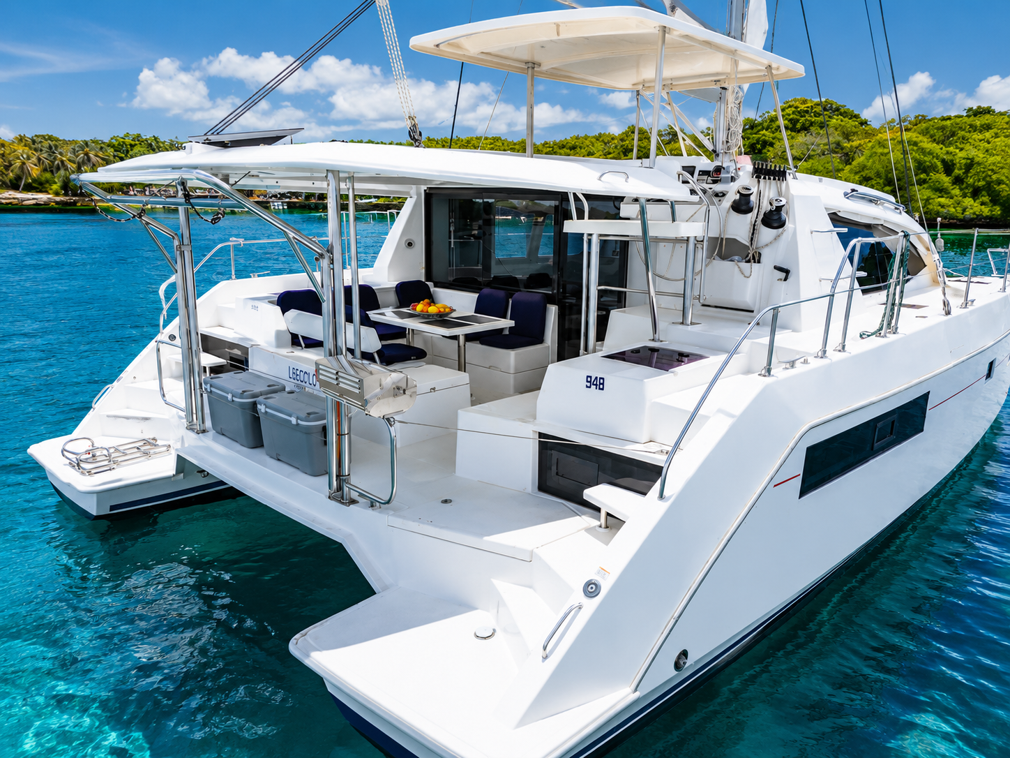 Cartagena: Private Luxury Leopard 40 Catamaran Charter