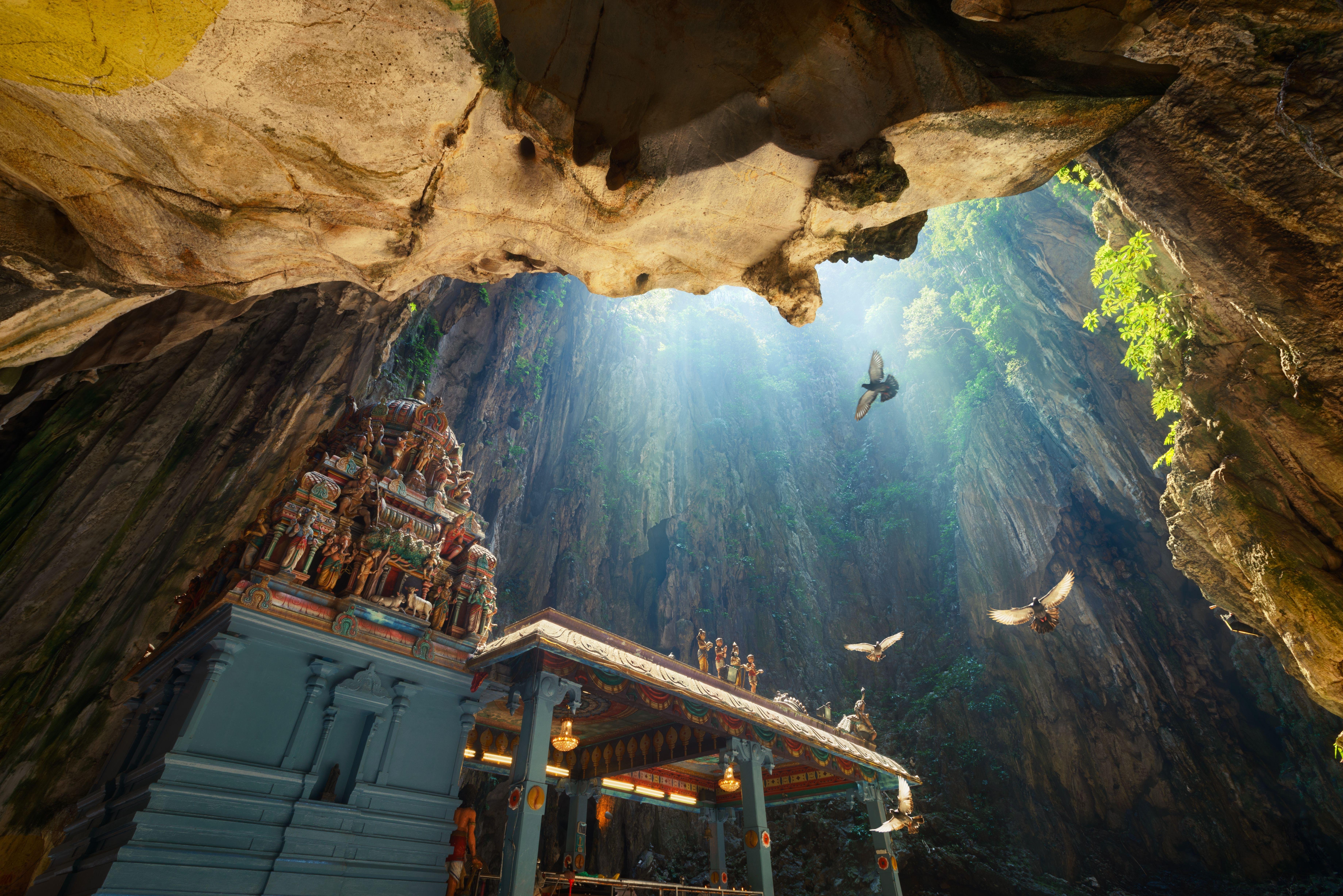 Kuala Lumpur City Highlights & Batu Caves Explorer
