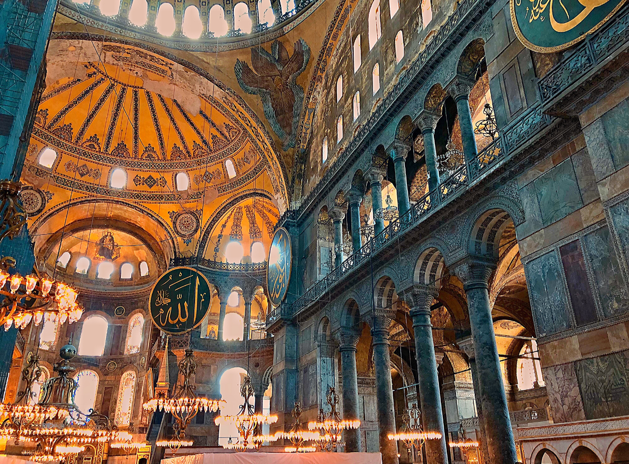 Istanbul Essential History Combo: Hagia Sophia, Topkapi & Cistern