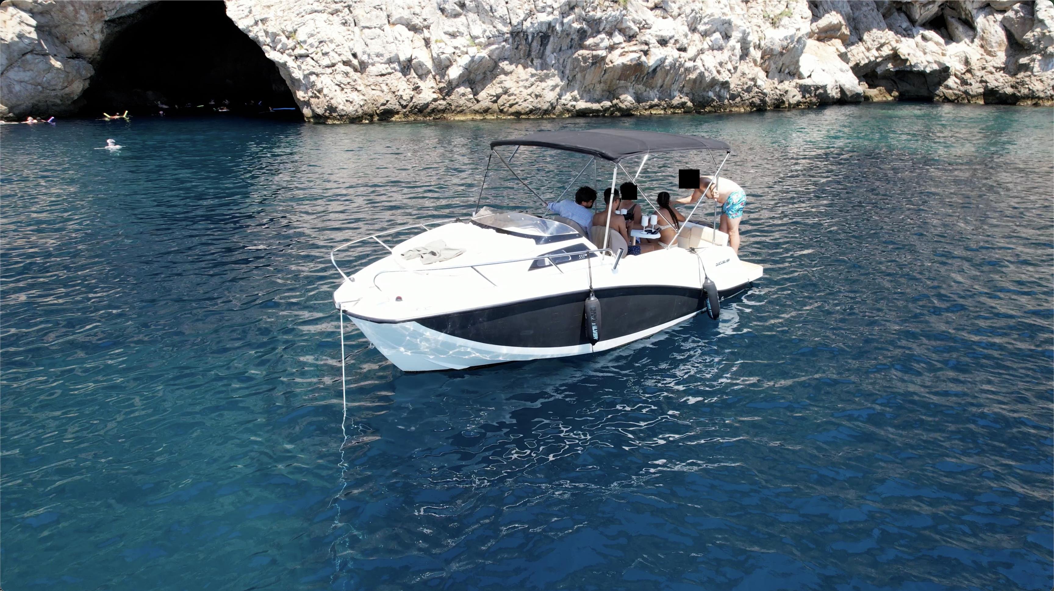 French Riviera Private Cruise from Nice to Monaco with Rosé