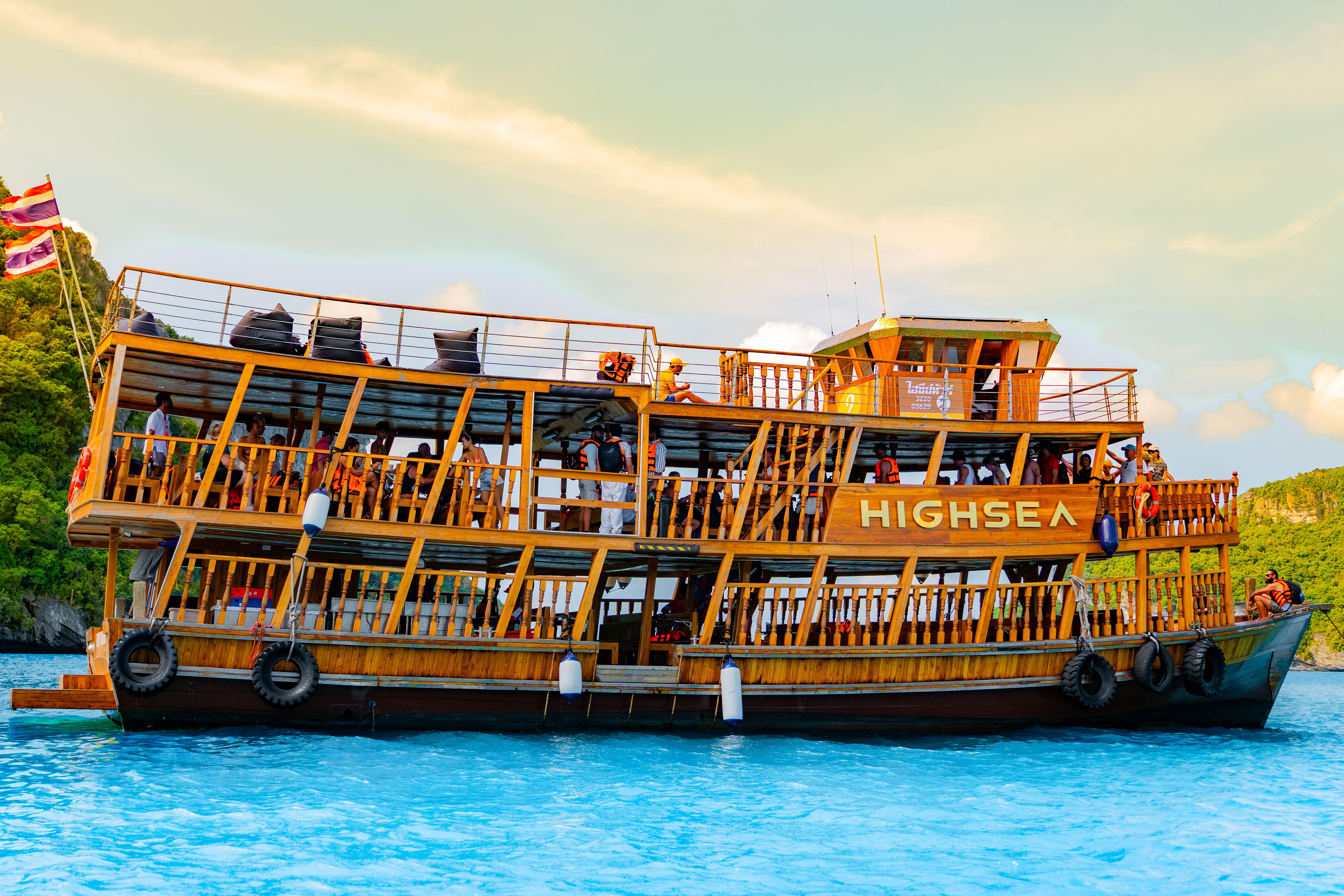 Mu Ko Ang Thong National Park Cruise & Optional Kayaking