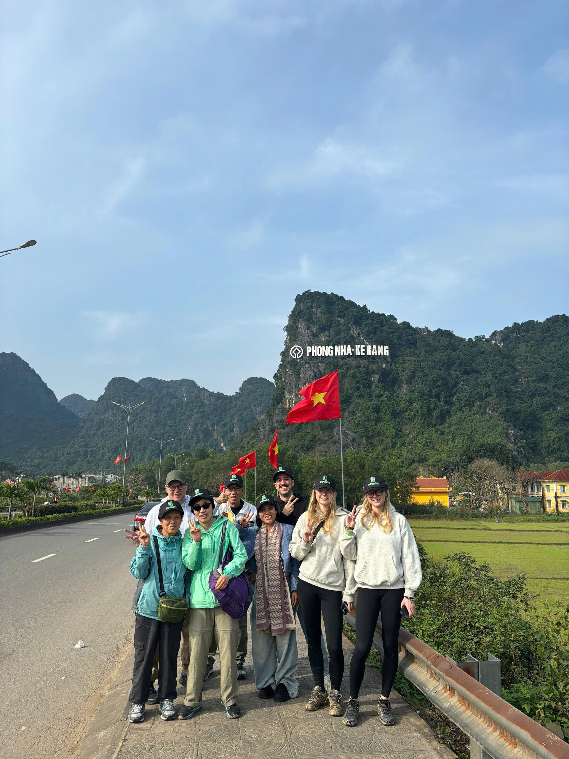 Phong Nha Cave boat tour Son River dragon boat and Paradise Cave karst — image 46