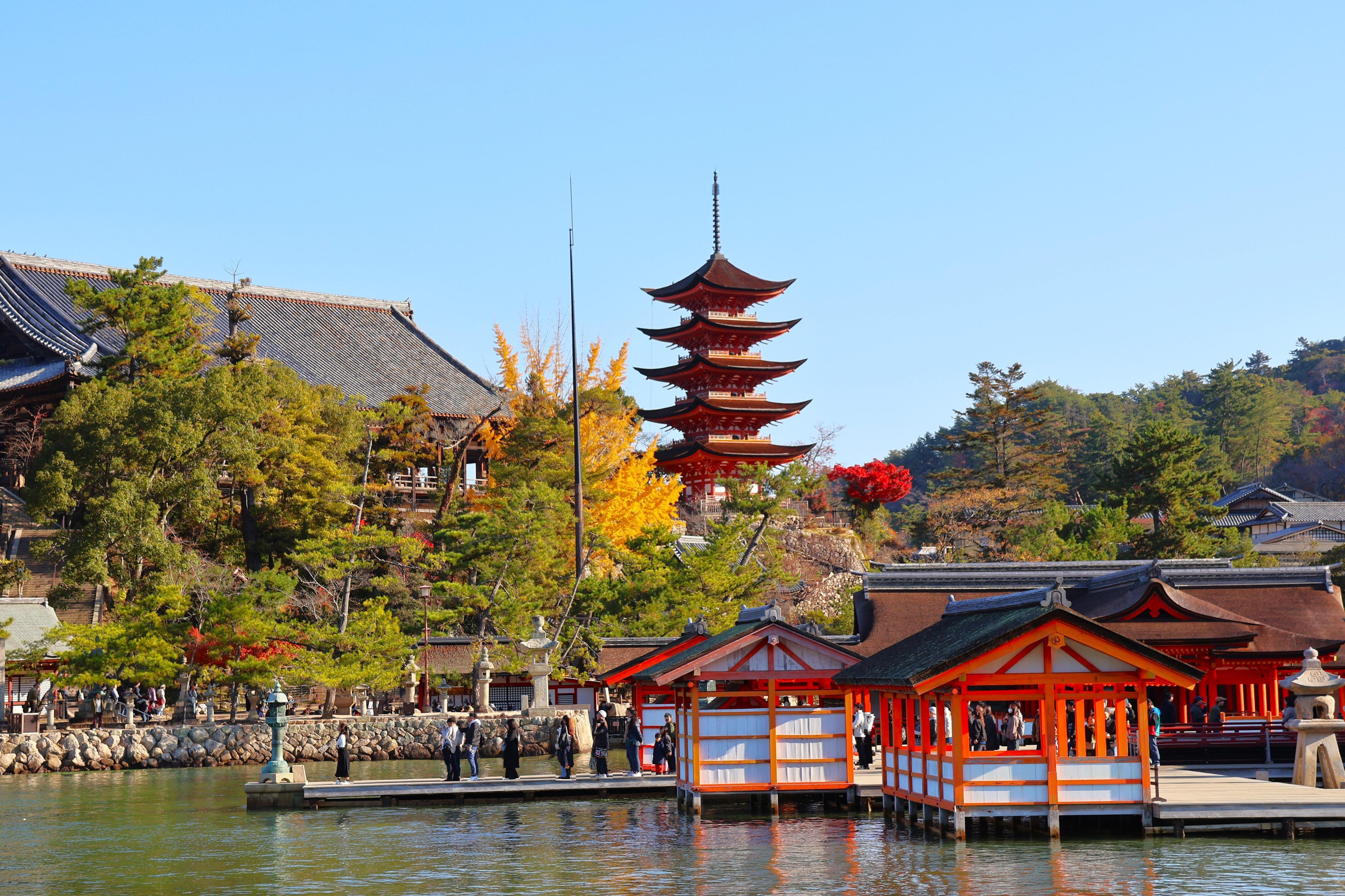 Hiroshima & Miyajima Full-Day Trip with Shinkansen from Osaka/Kyoto