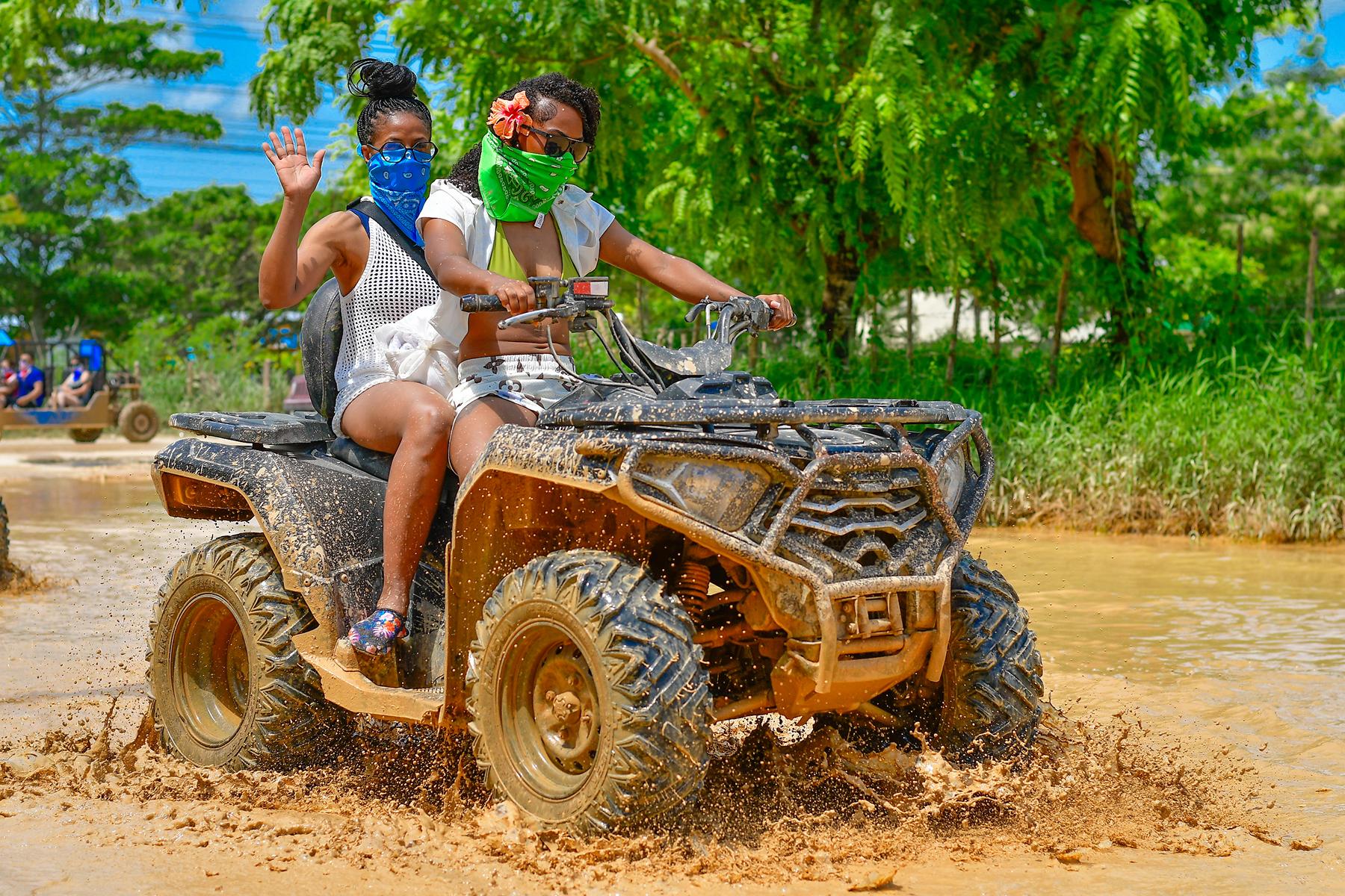 Punta Cana 4x4 Off-Road Adventure with Cenote & Beach