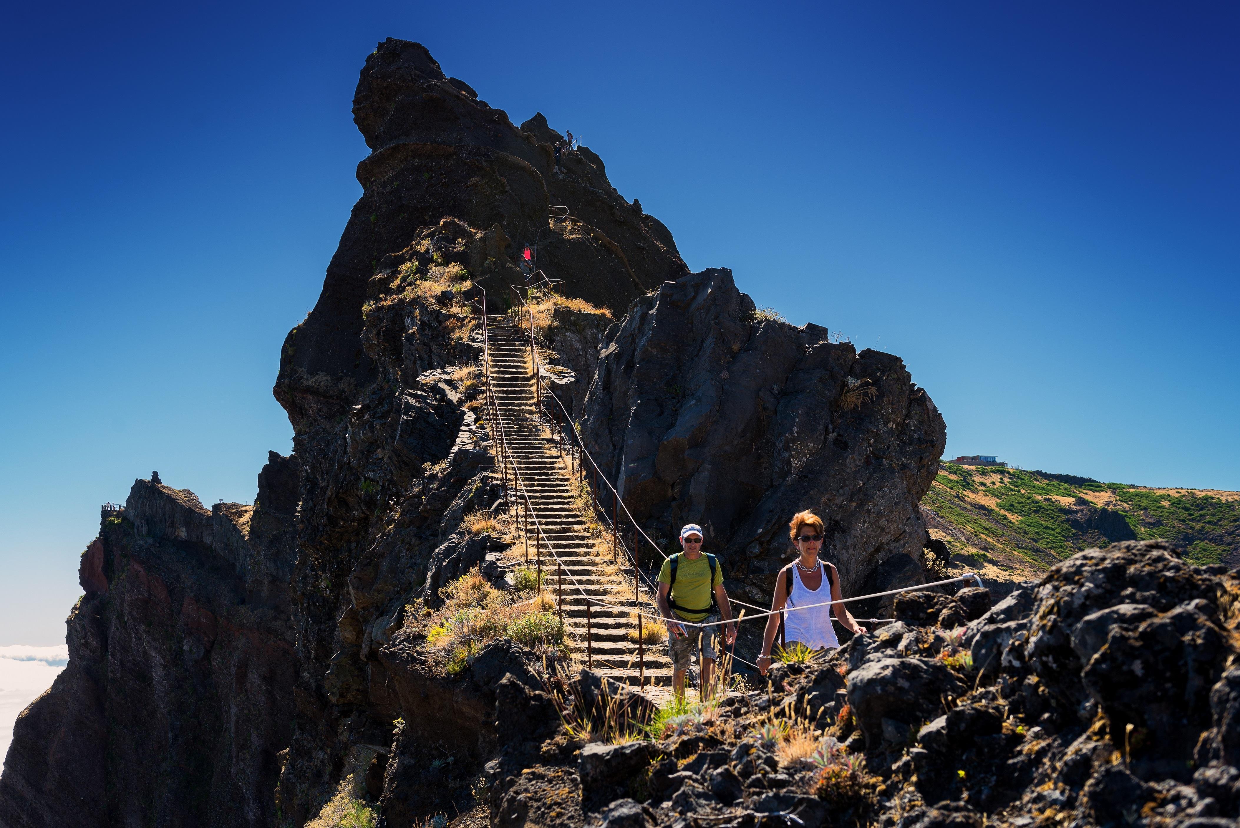 Pico Areeiro Ridgeline Walk: PR1 Trail Experience