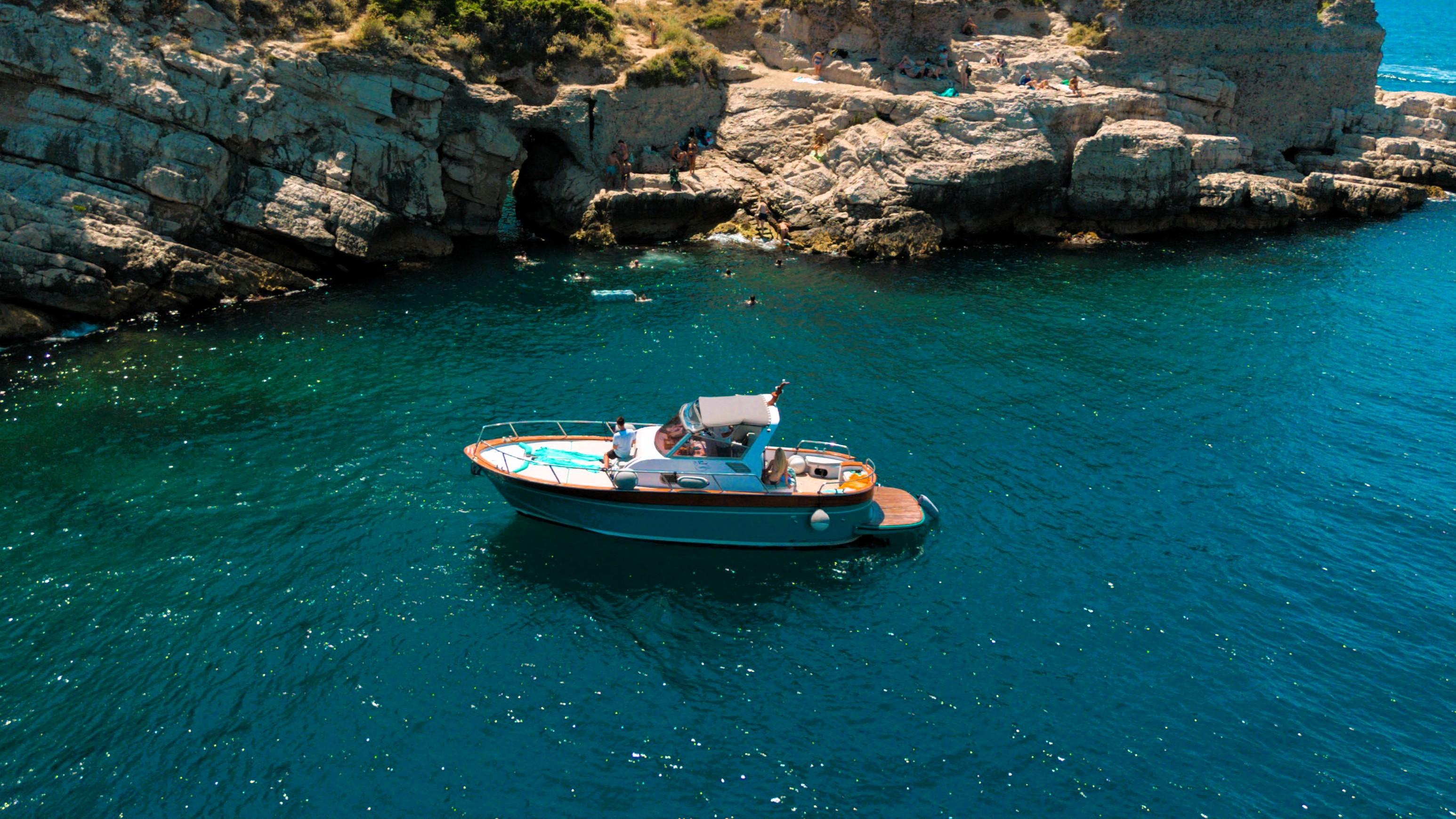 Capri Small-Group Boat Tour from Positano with Lunch & Drinks