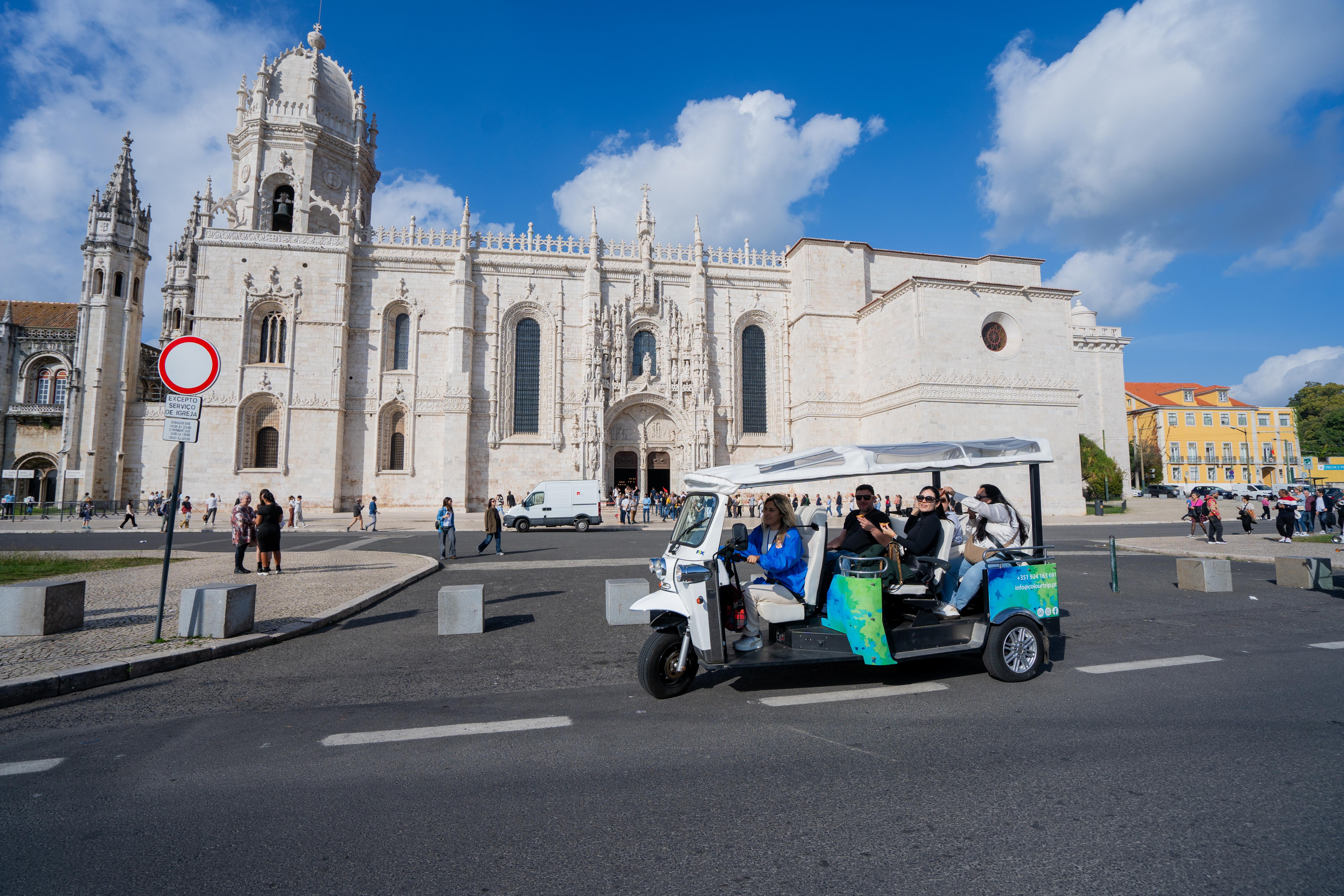 Lisbon Private Electric Tuk Tuk Tour – 4 Hours of City Highlights