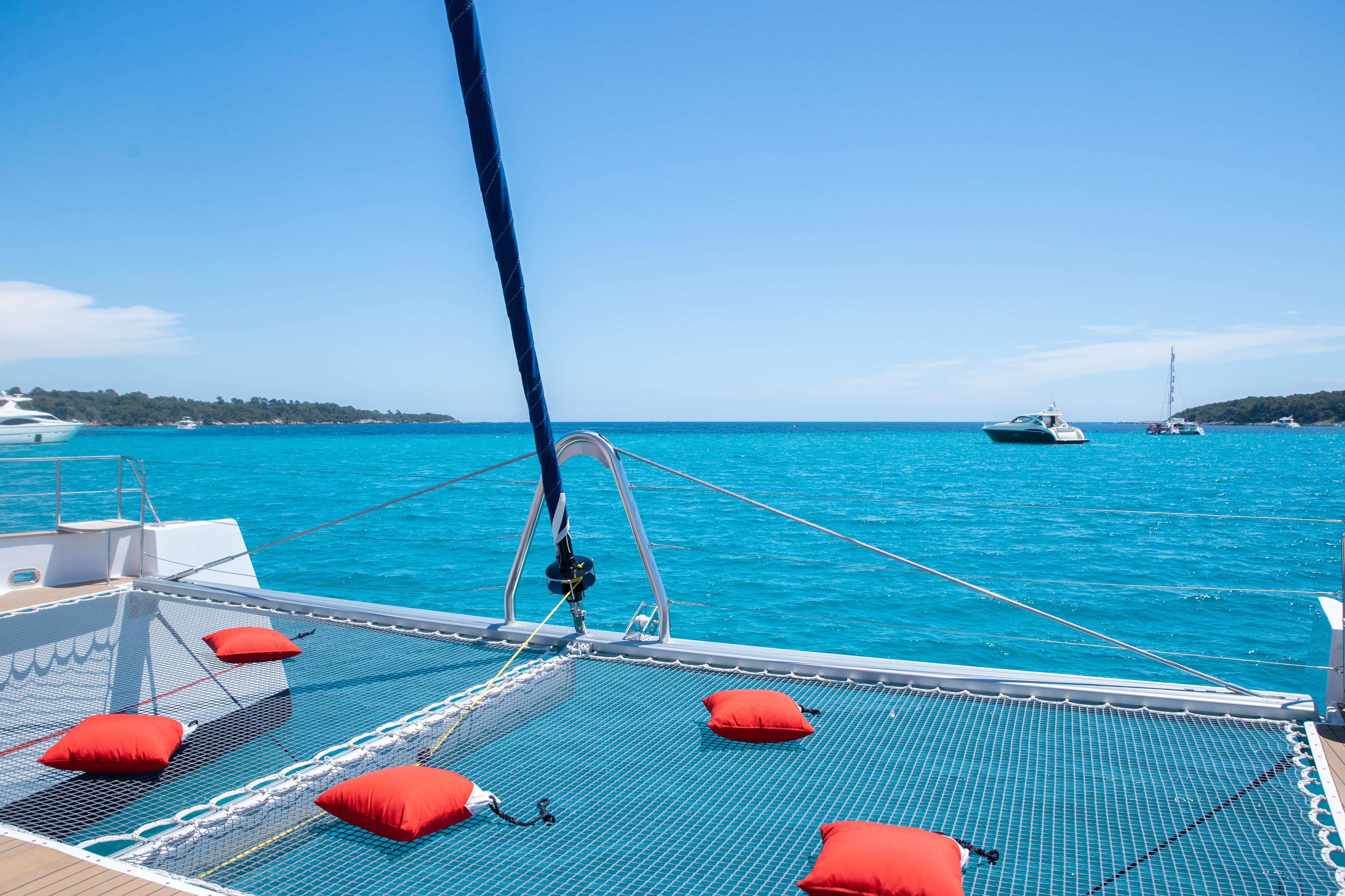 Full-Day Catamaran Sailing with Lunch – Lérins Islands or Cap Taillat
