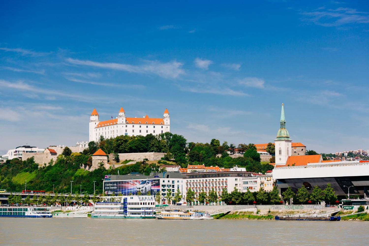 Vienna to Bratislava Day Trip with Speed Boat Return