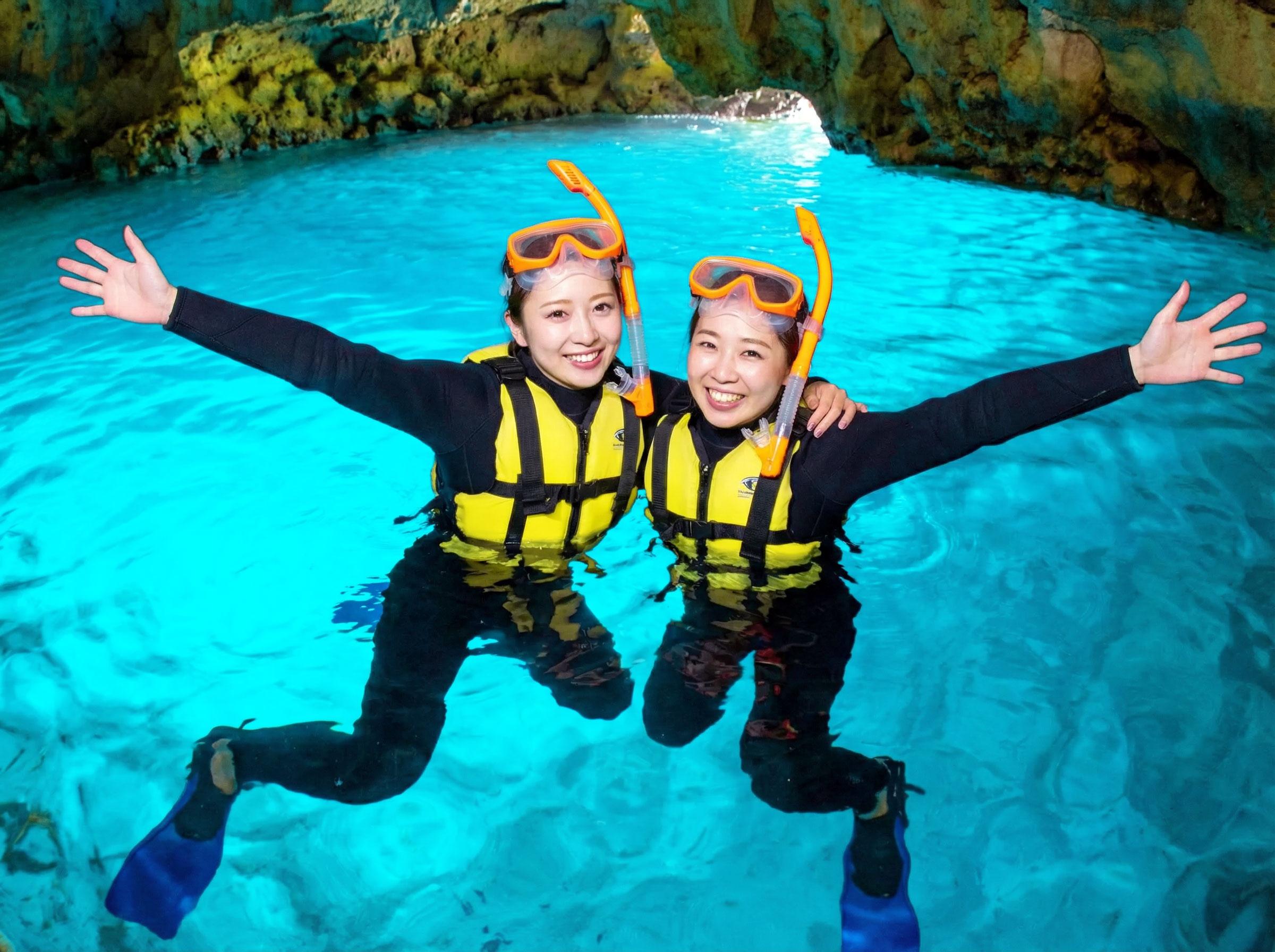 【Okinawa BlueCave】 Boat Snorkeling in Onna | 8 Free Perks