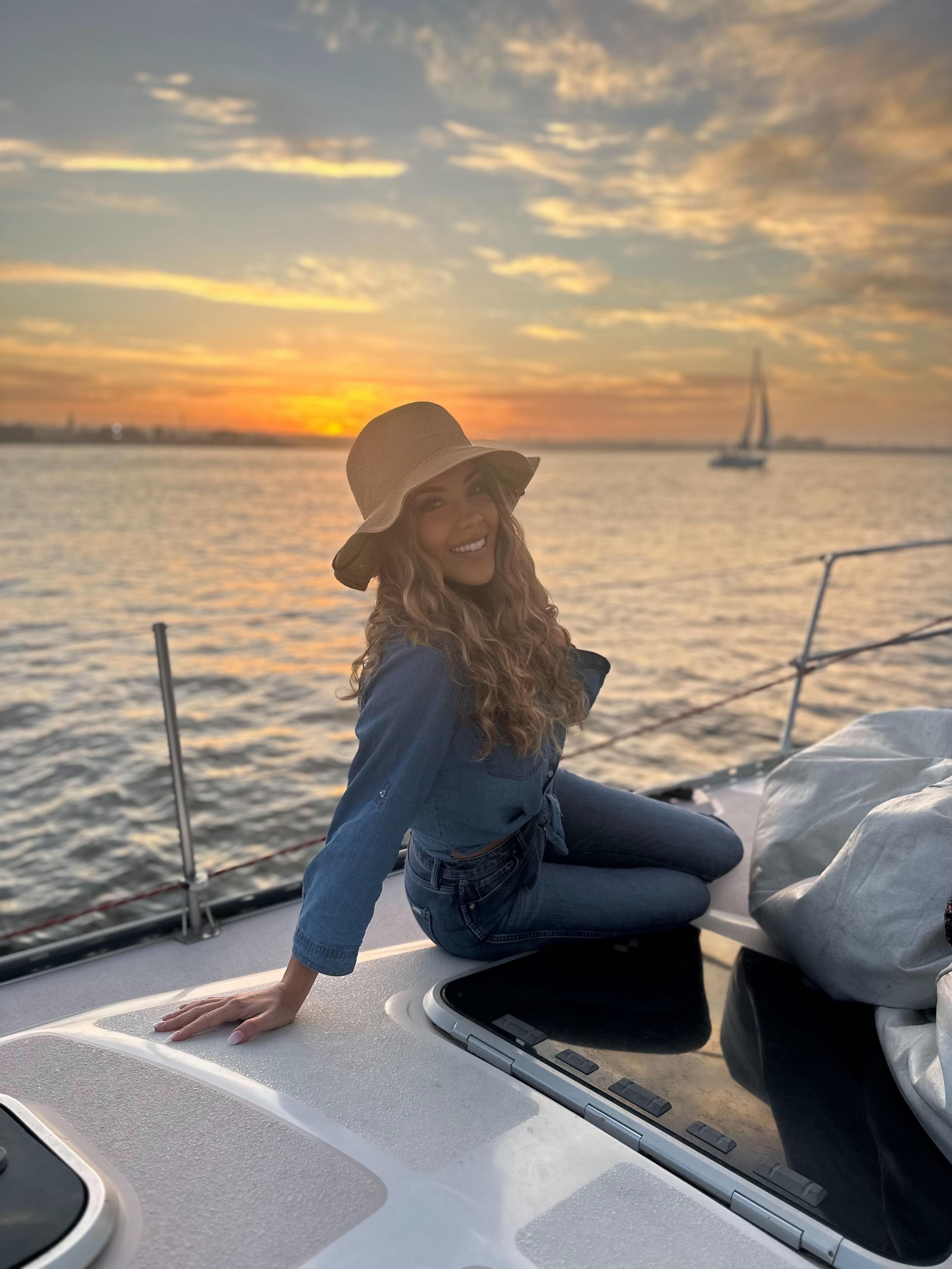 San Diego Bay: Sunset and Daytime Sailing Experience