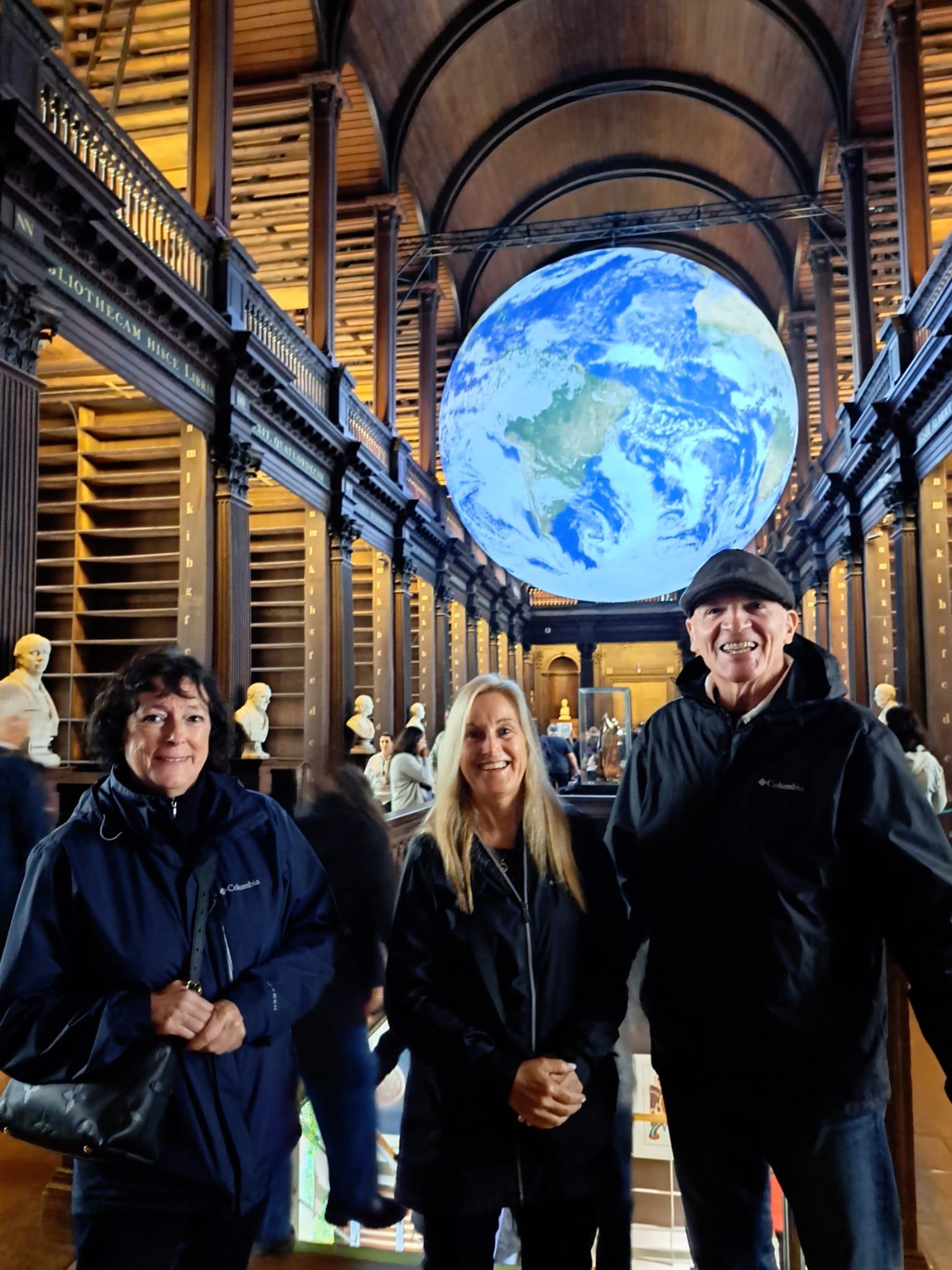 Dublin Fast-Track: Book of Kells & Dublin Castle Guided Tour