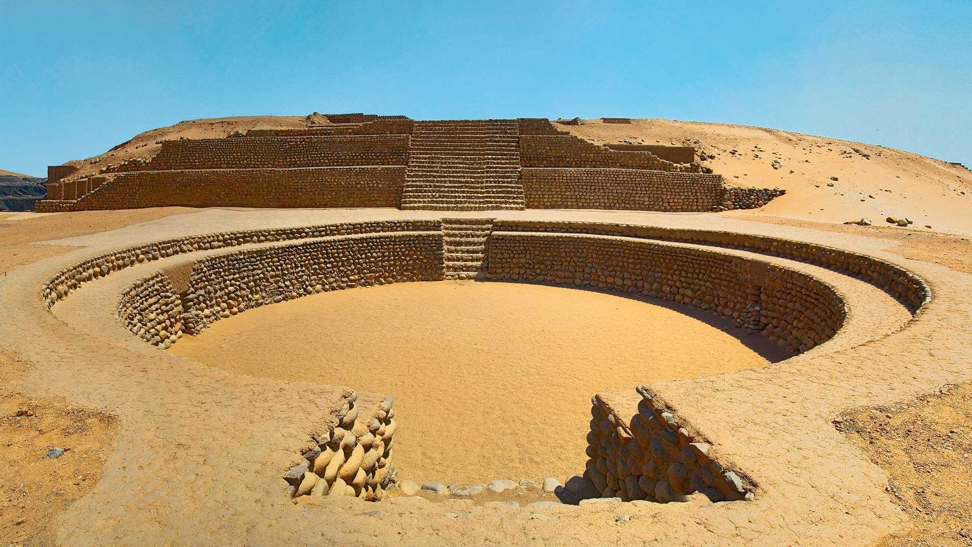 Caral Archaeological Site and Barranco District Tour from Lima