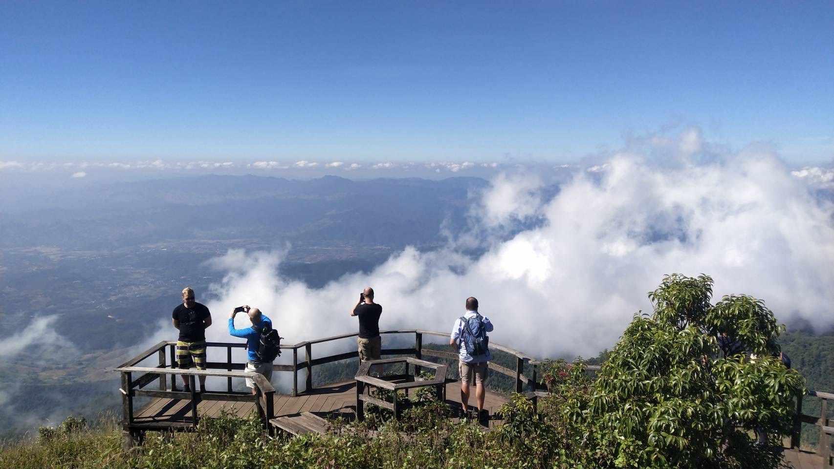 Doi Inthanon National Park Full-Day Adventure with Kew Mae Pan Trek
