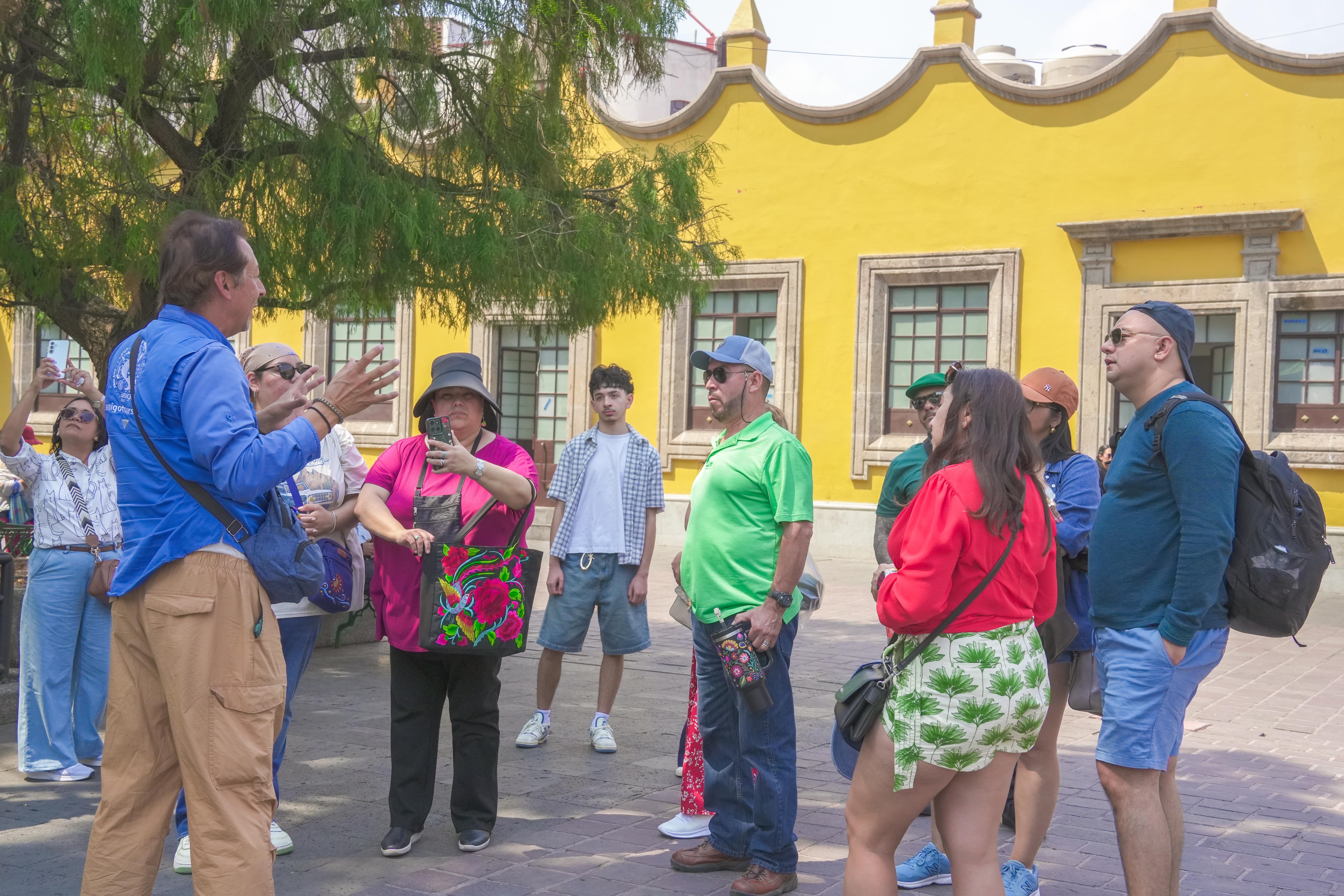 Mexico City: Xochimilco, Coyoacán & Frida Kahlo Experience