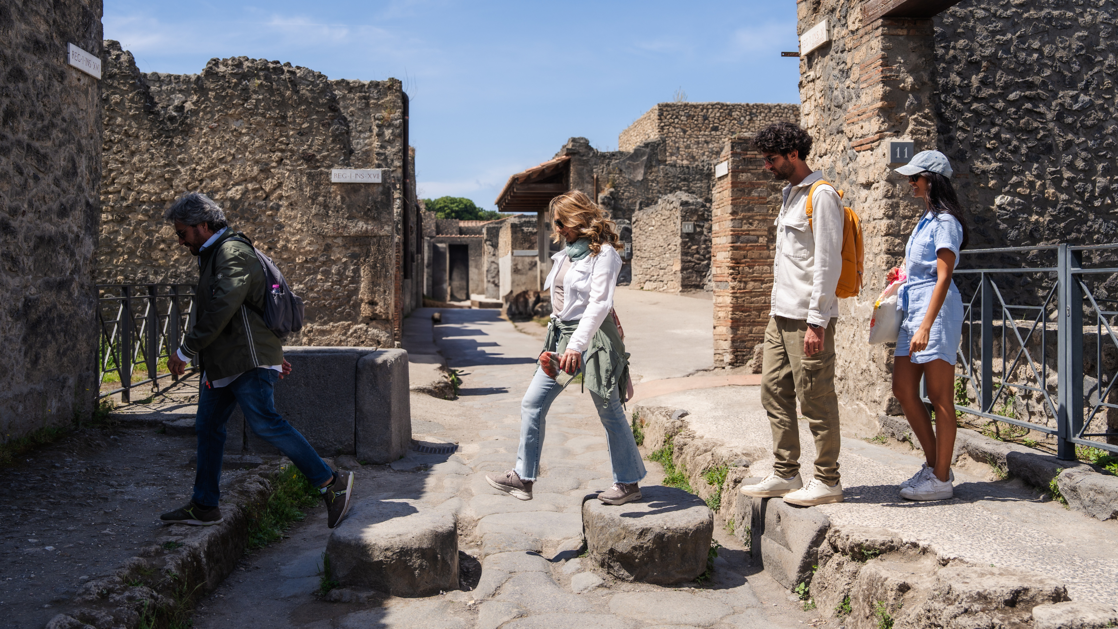 Pompeii Discovery: High-Speed Train, Wine Tasting & Lunch