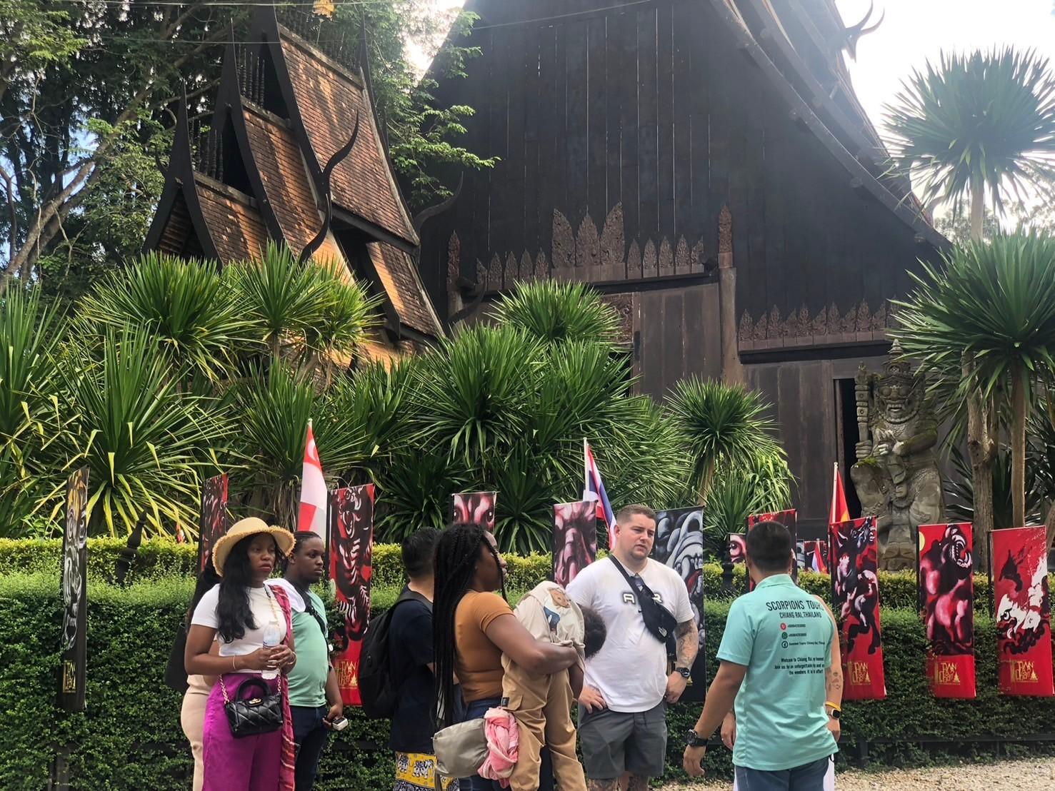 Chiang Rai Full-Day Highlights: Temples, Culture & Golden Triangle