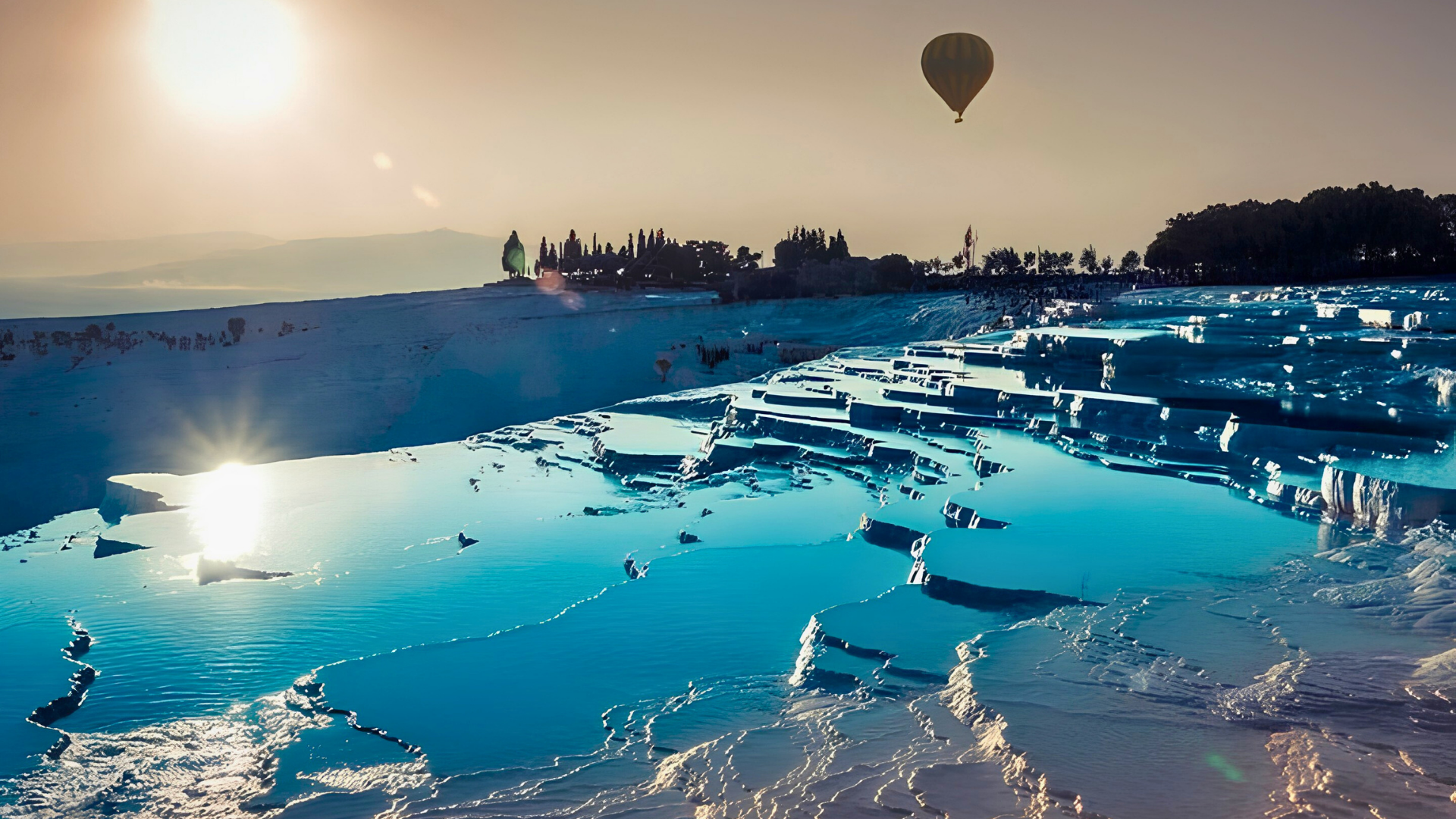 Kusadasi VIP Pamukkale & Hot Air Balloon Experience
