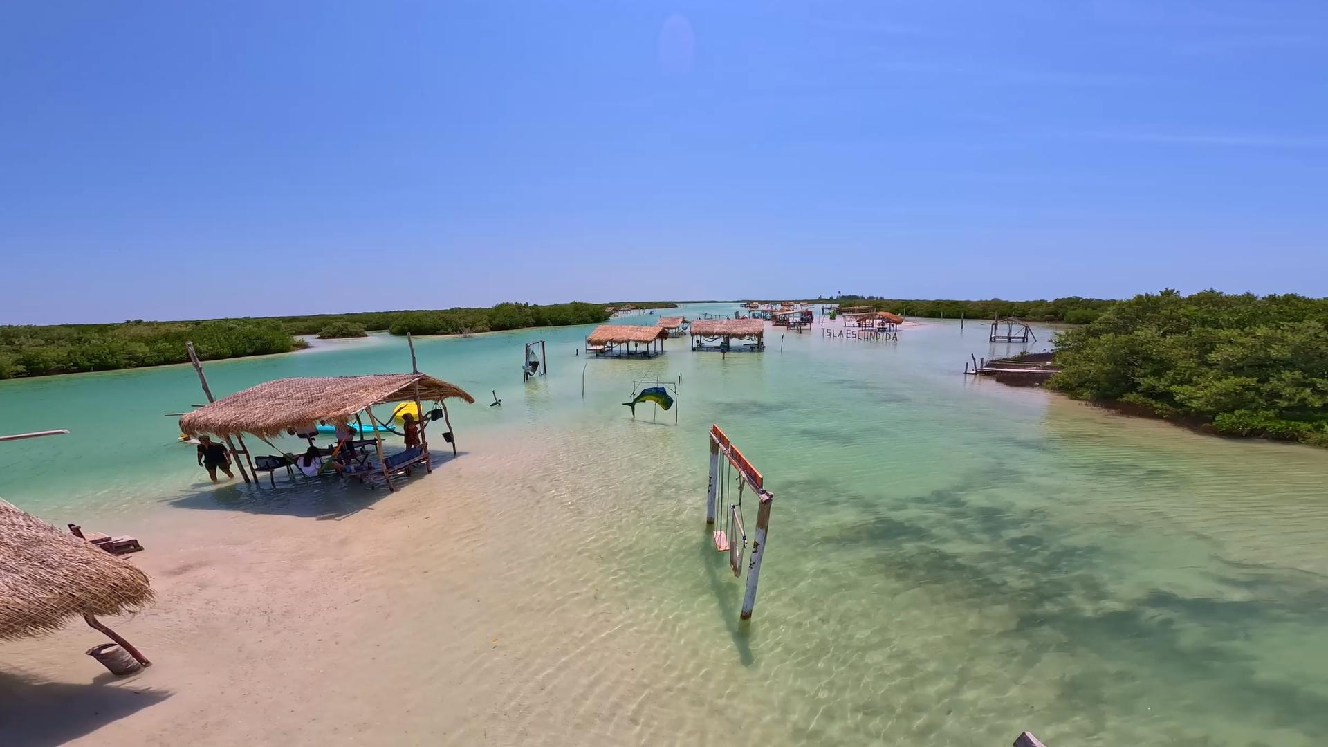 Isla Columpios Boat Trip & Progreso Beach Private Tour from Mérida