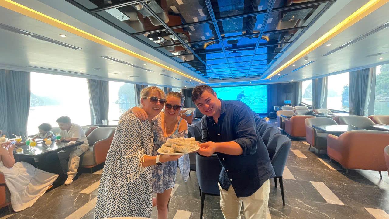 Halong & Lan Ha Bay Luxury Day Cruise with Kayaking, Cave & Cooking Class