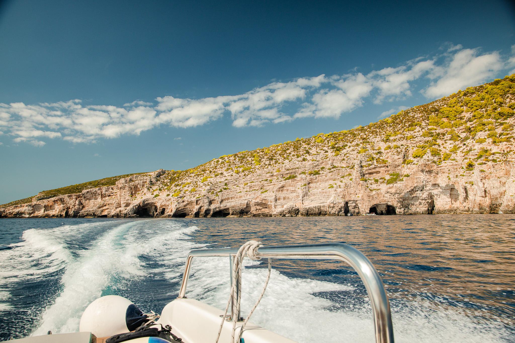 Split: 5-Island Speedboat Adventure with Blue Cave & Hvar