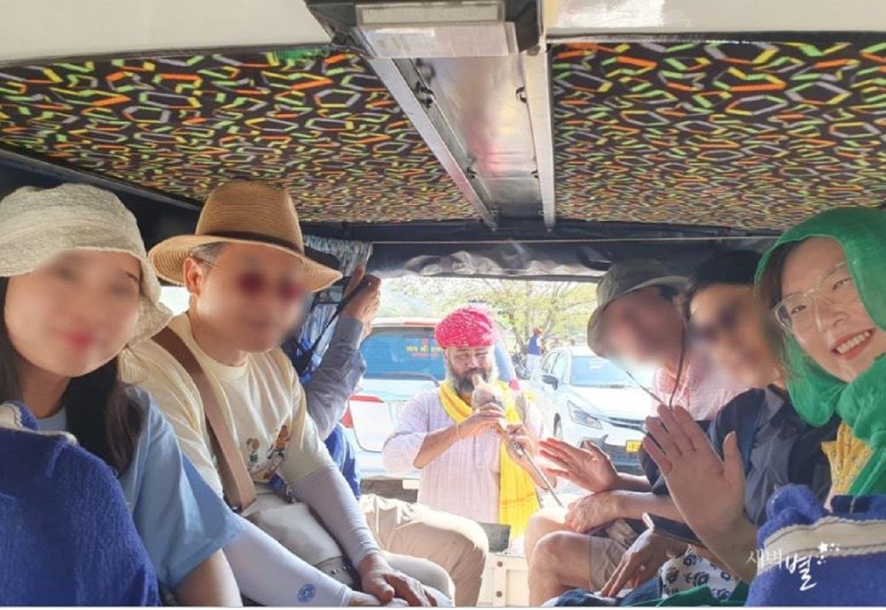 Jaipur After Dark: Private Open-Air Jeep Safari