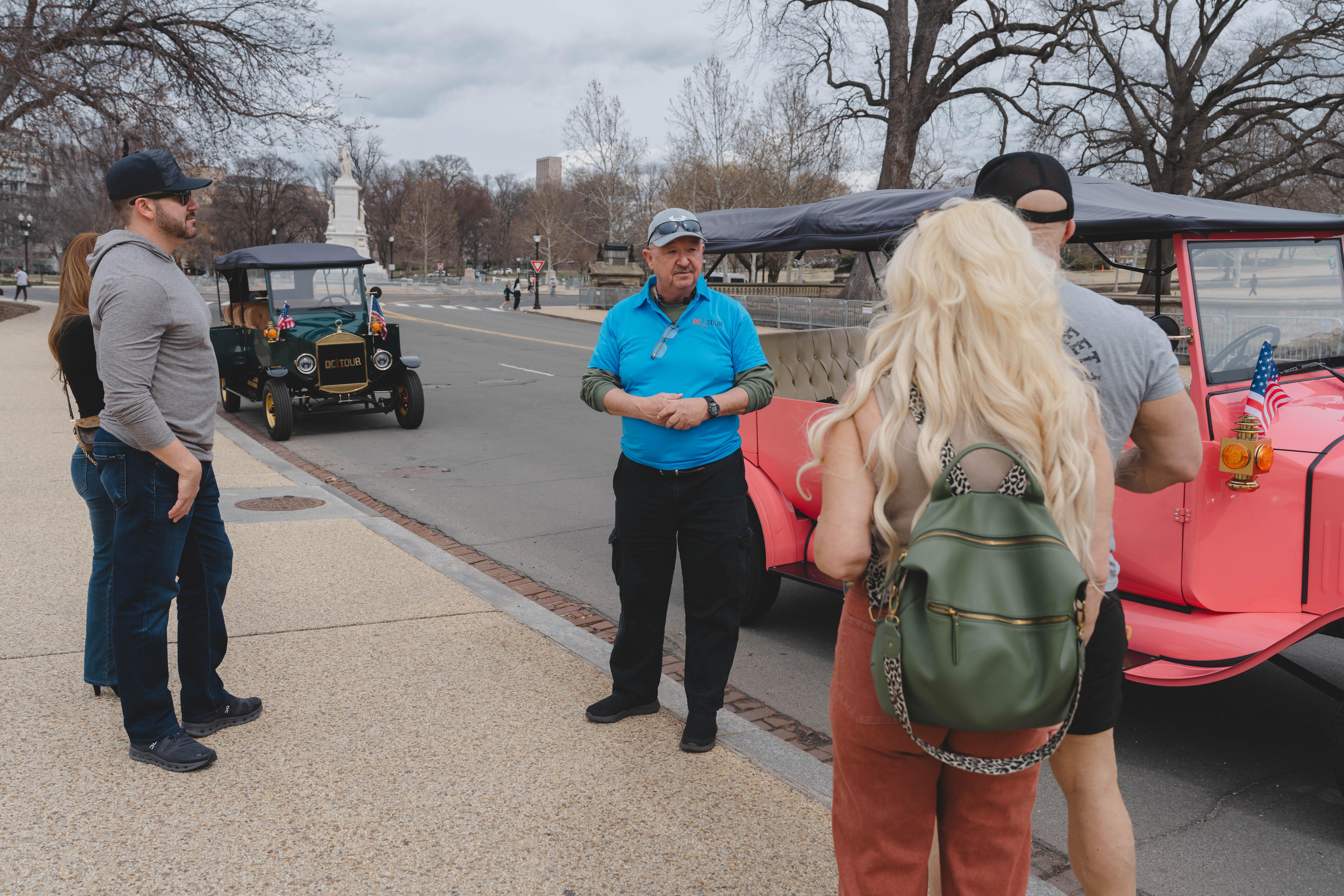 Washington, DC: Day & Night Electric Cart & Vintage Car Tour