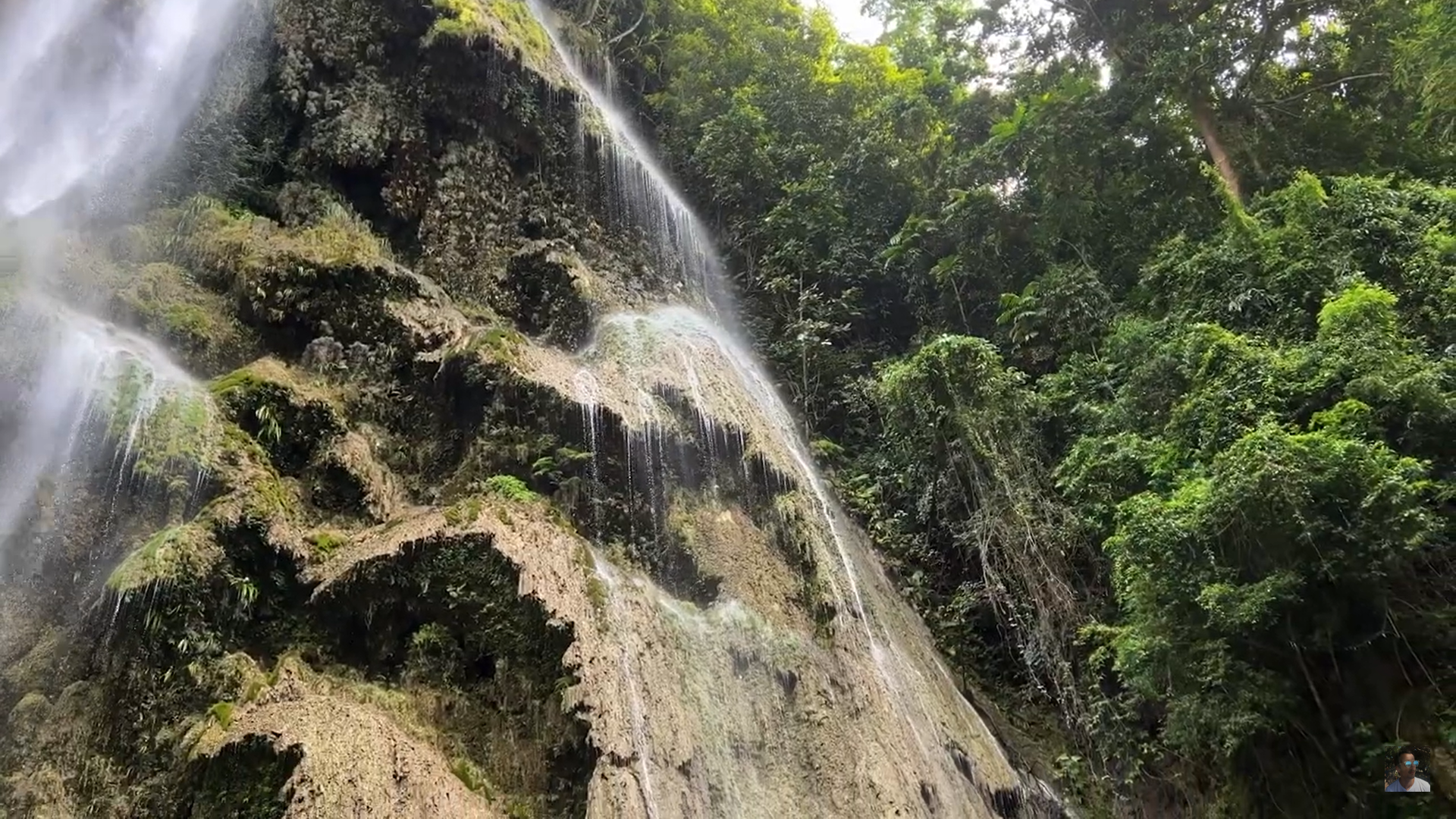 Oslob Triple Adventure: Whale Sharks, Tumalog Falls & Sumilon Island