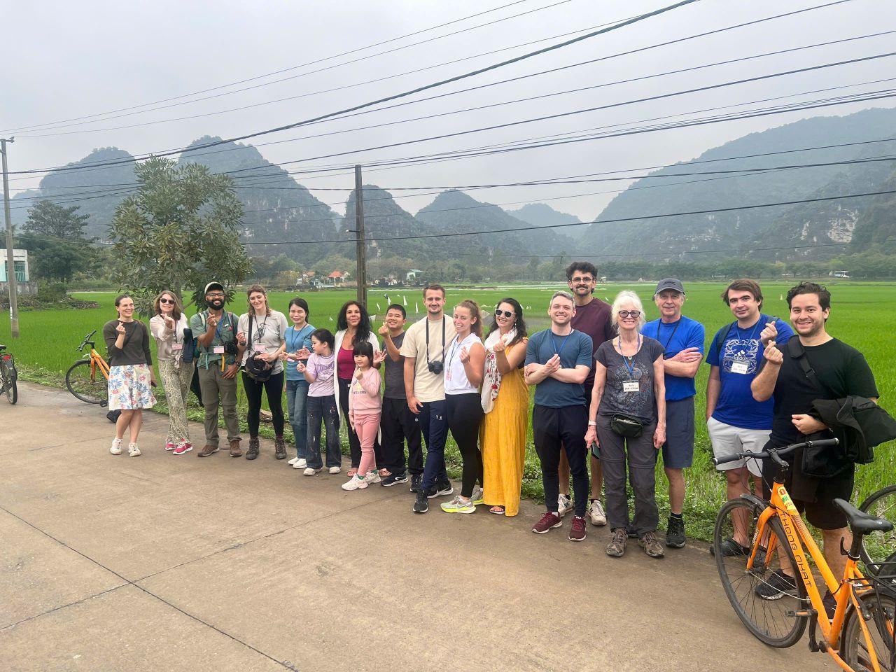 Hanoi to Ninh Binh: Hoa Lu, Trang An & Mua Cave Day Tour