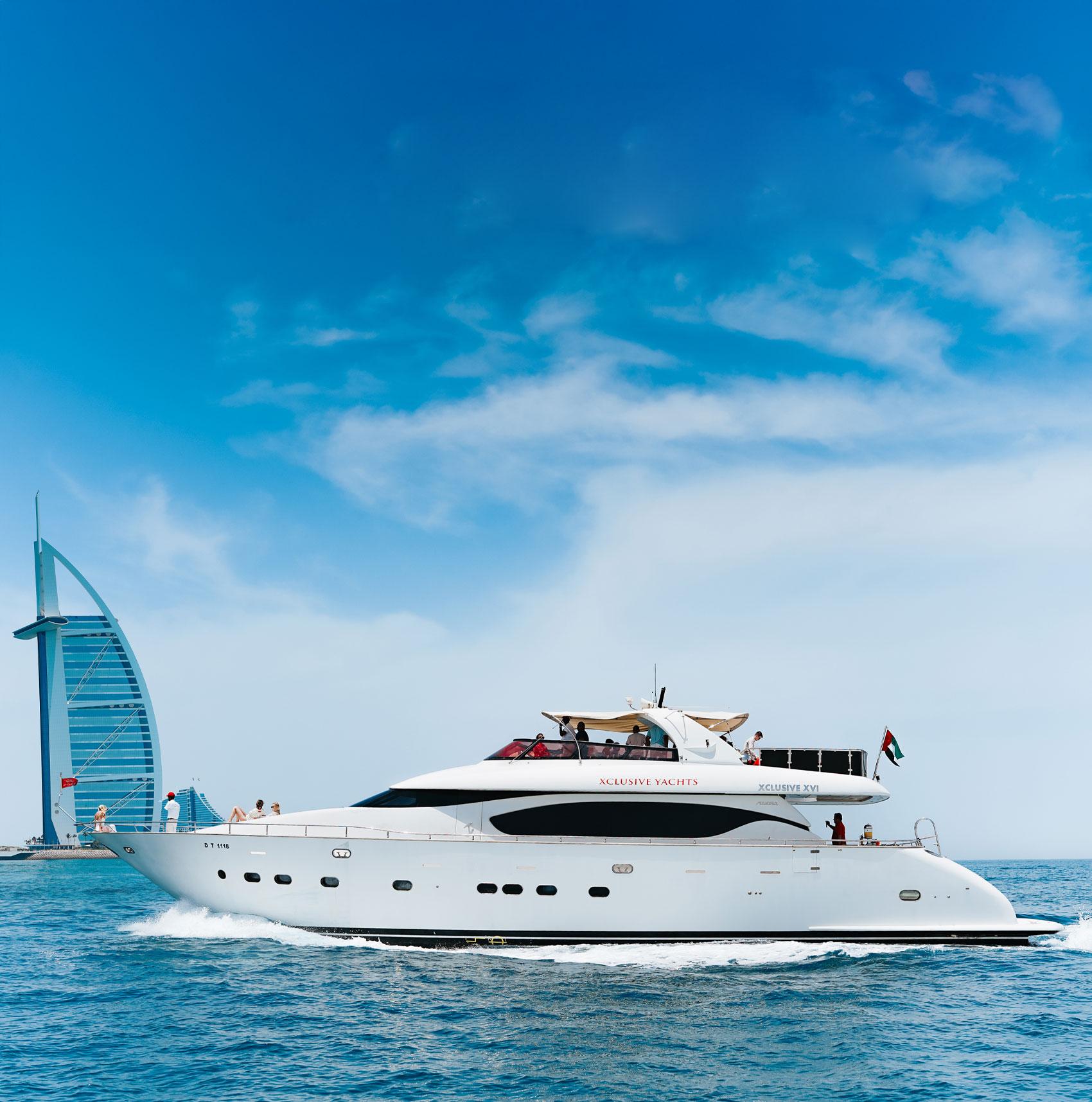 Dubai Marina Luxury Yacht Cruise with Breakfast or BBQ