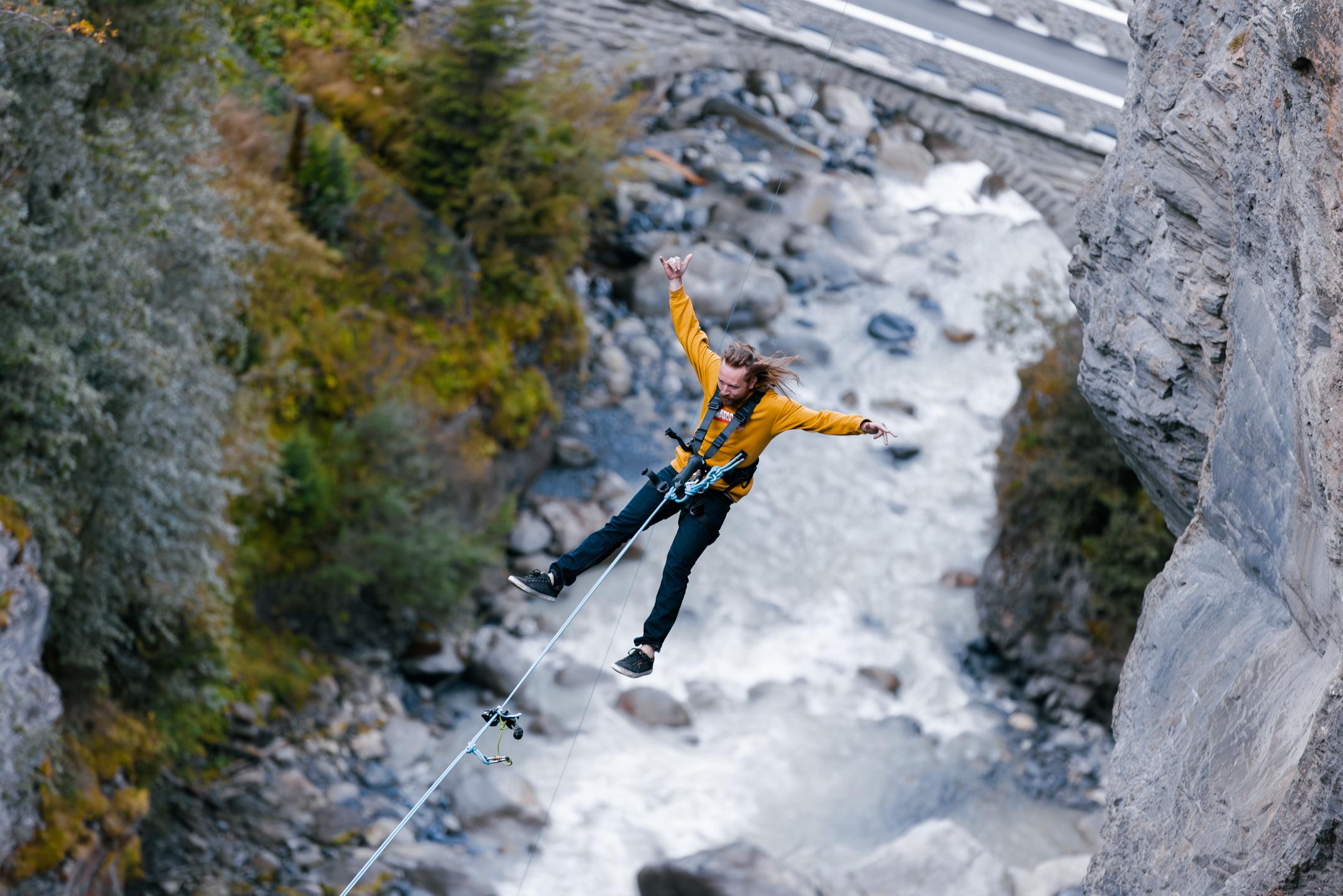Grindelwald Canyon Swing Experience