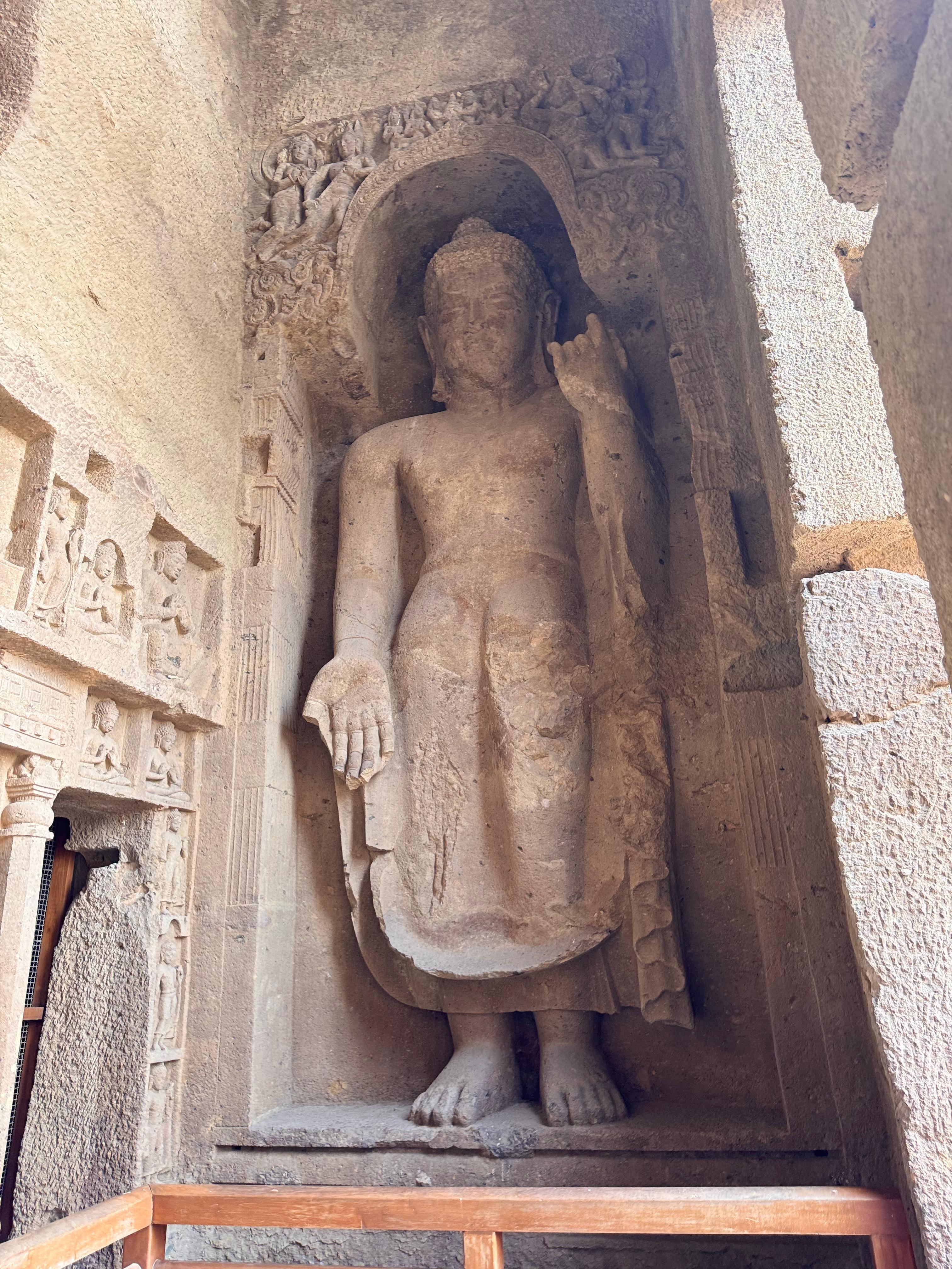 Mumbai Nature & Heritage: Kanheri Caves, Safari & Jain Temple
