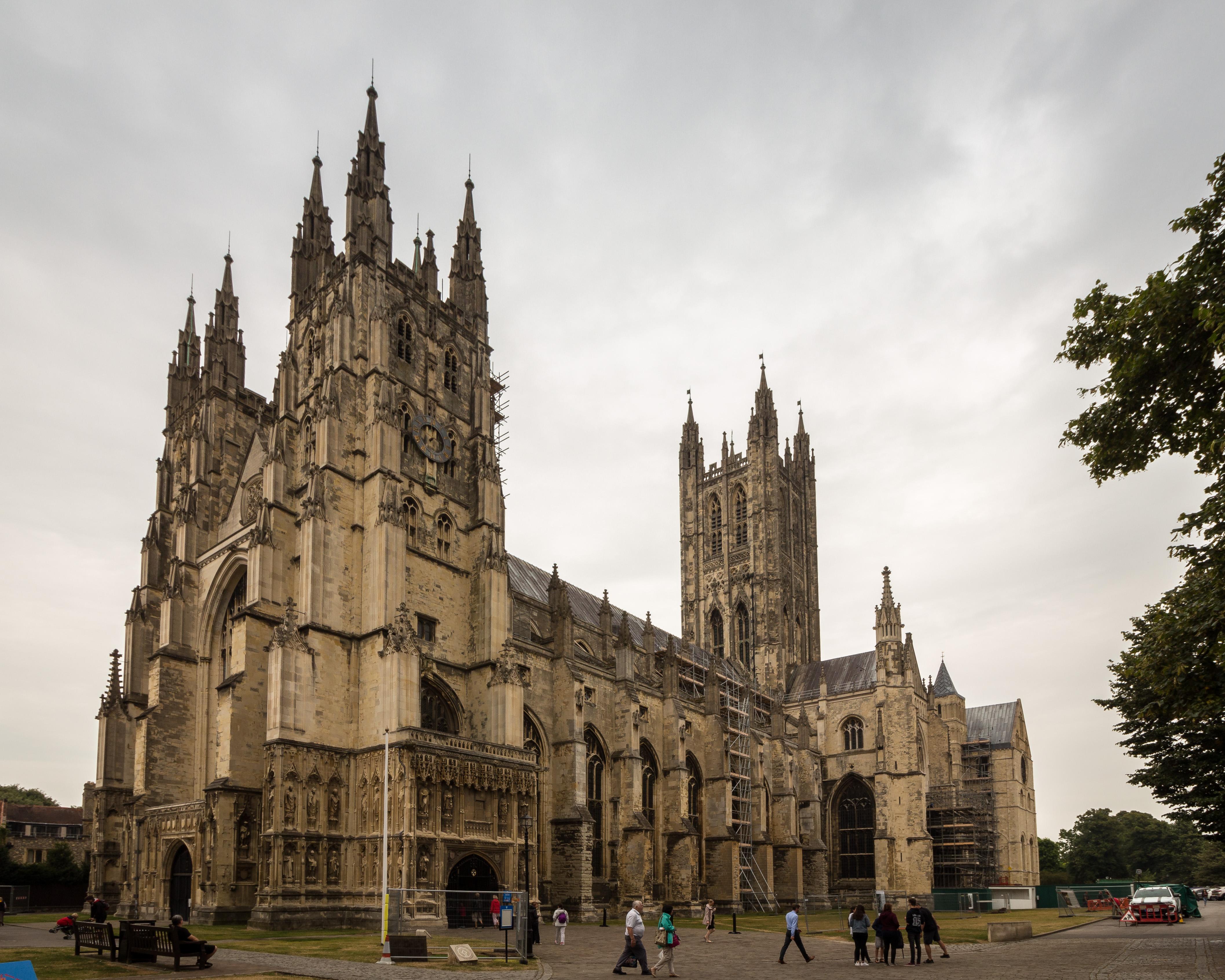 Private Kent Tour: Dover Castle, White Cliffs & Canterbury