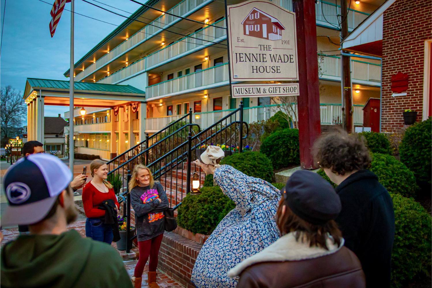 Gettysburg historic district at dusk, haunted ghost tour route through Civil War battlefield town