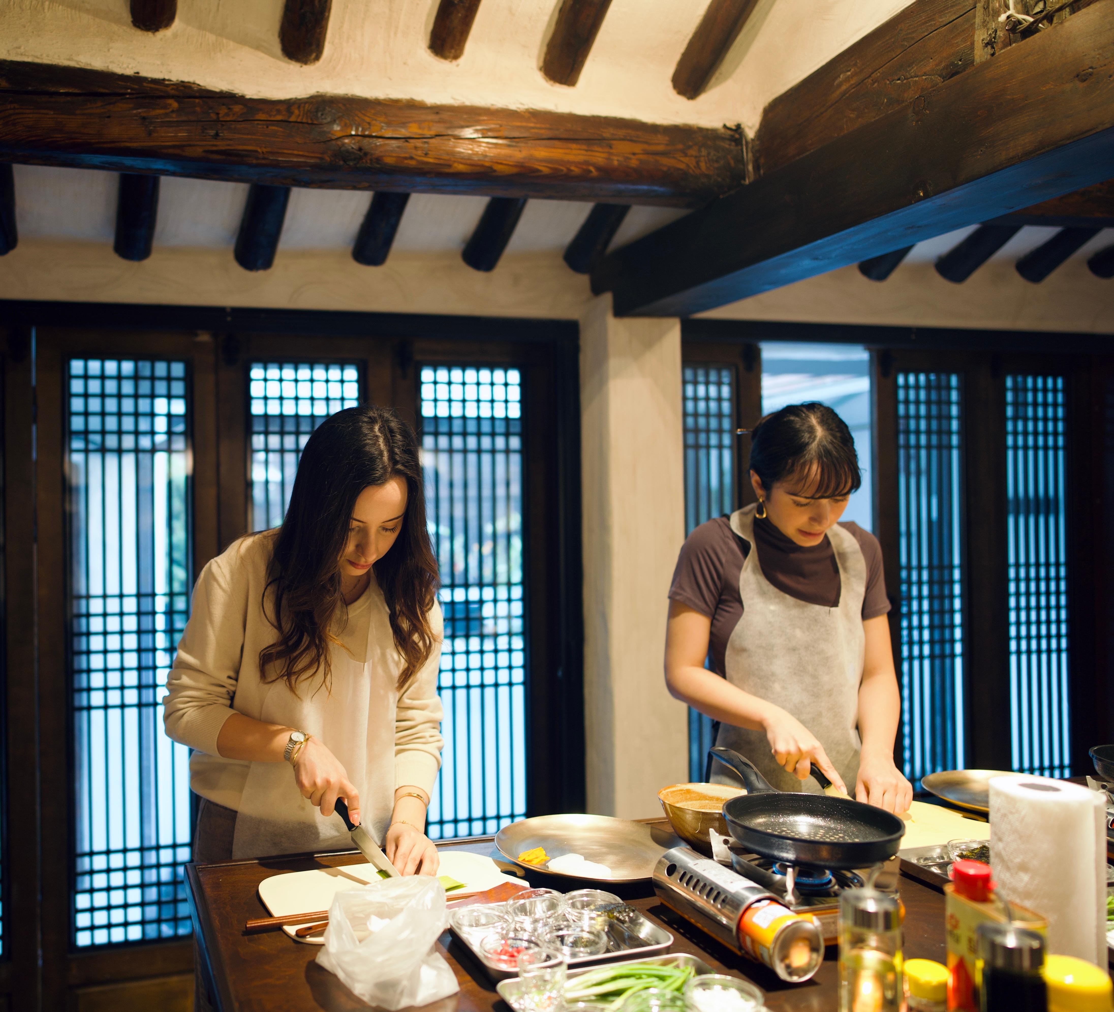 Seoul: Royal Seoul Cooking Class in a 100-Year-Old Hanok - 2026 (Verified Reviews)