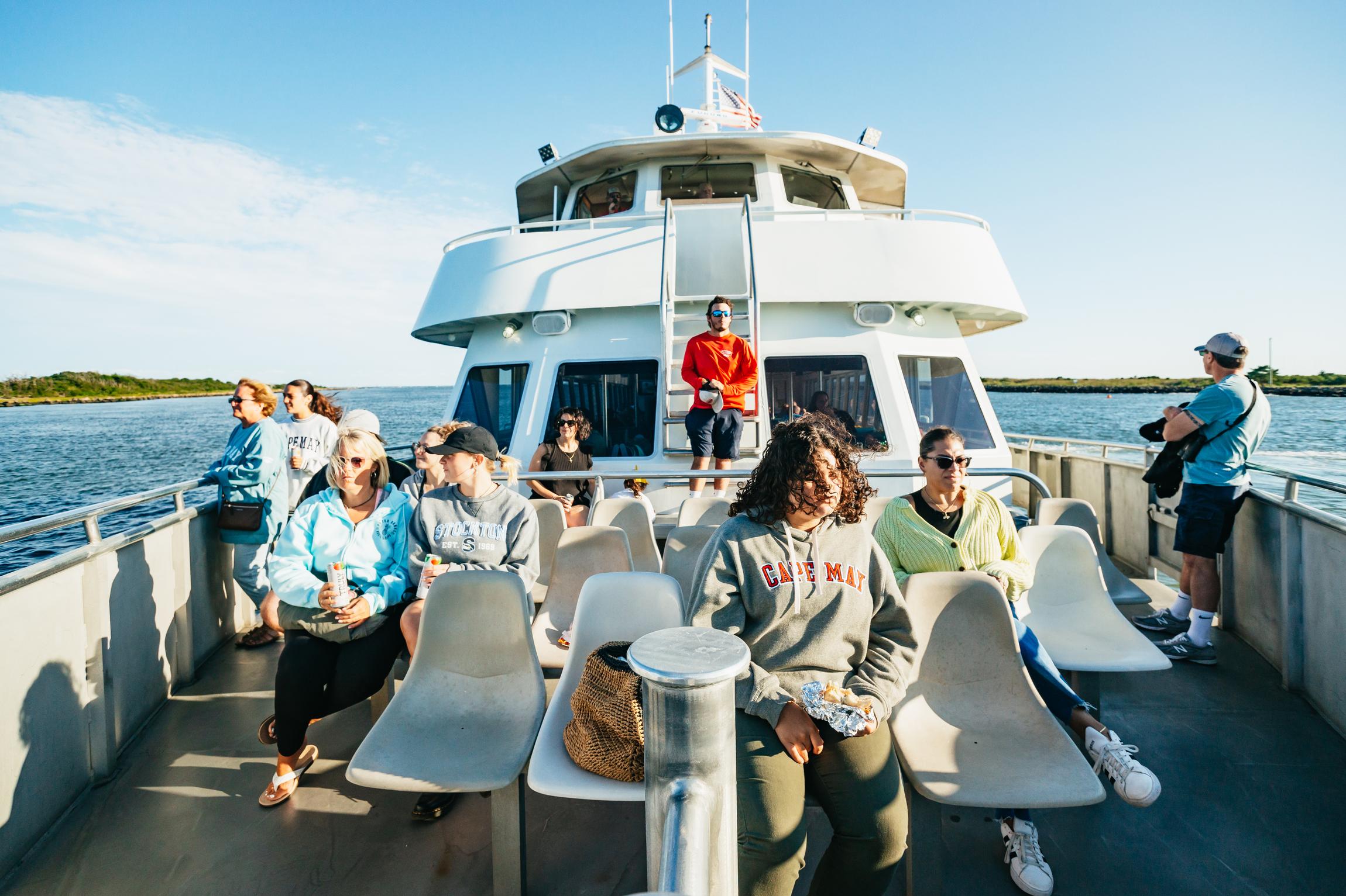 Delaware Bay Sunset Cruise with Dolphin Spotting