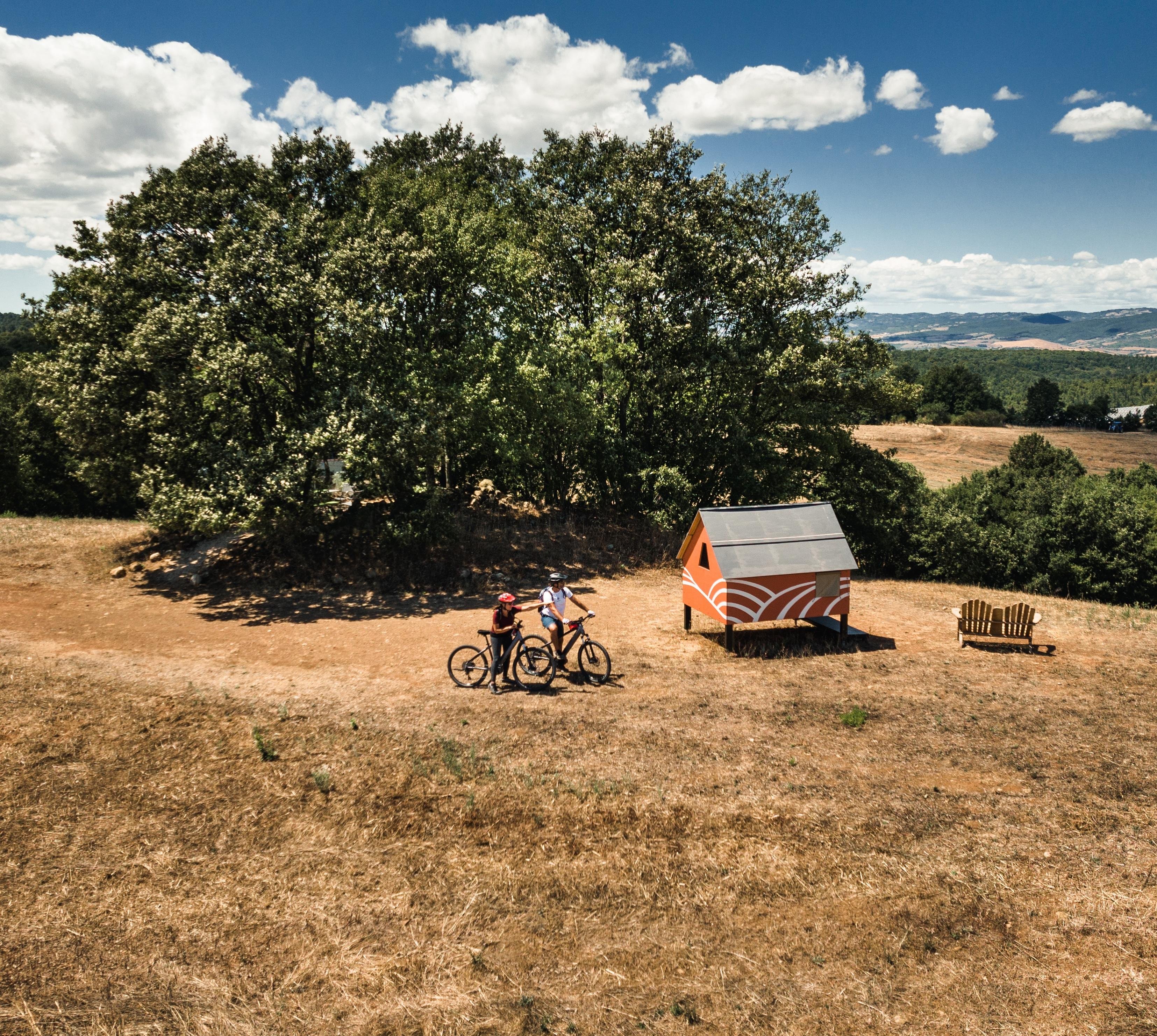 Saturnia E-Bike Tour with Wine Tasting or Picnic