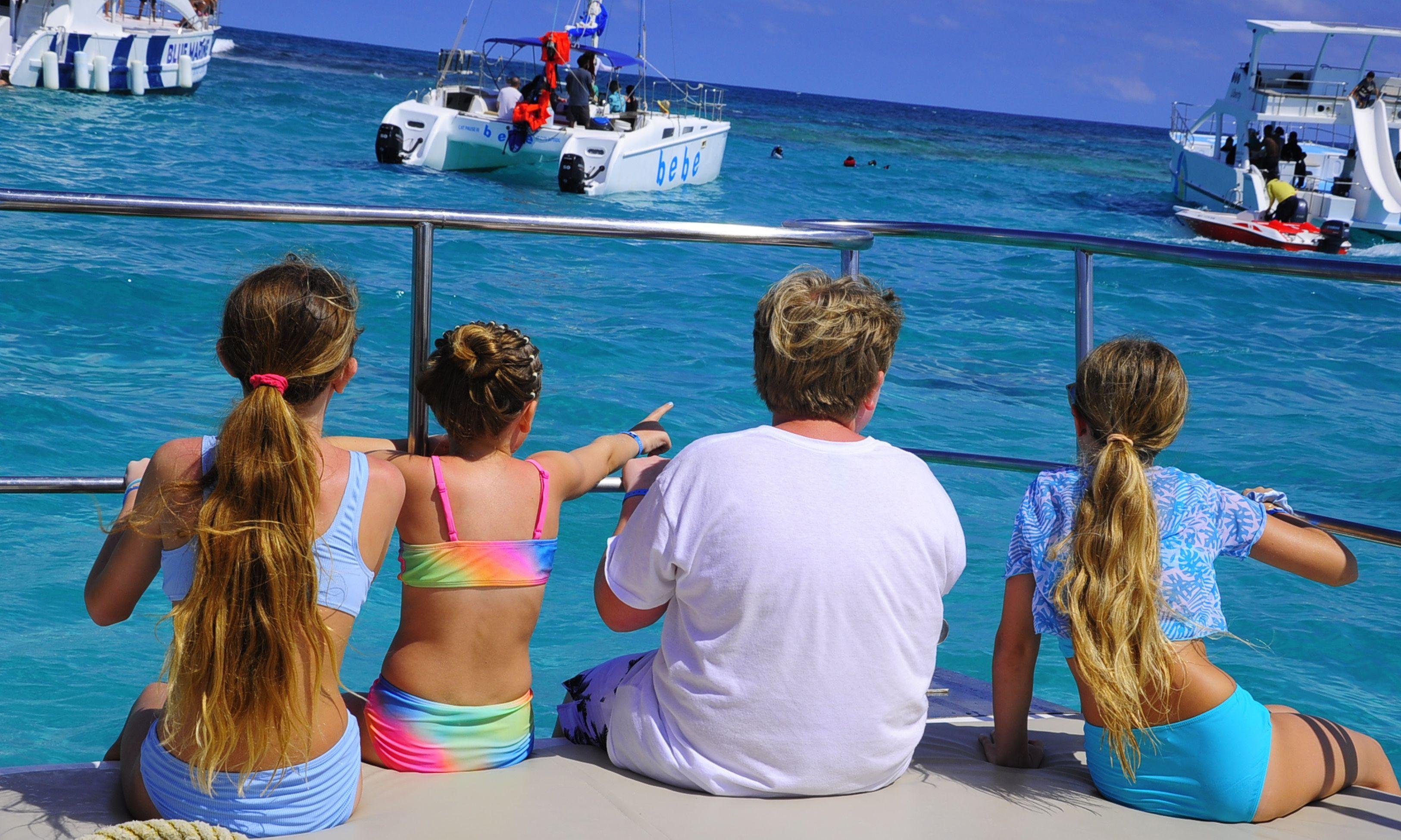Punta Cana Catamaran & Reef Snorkel with Open Bar