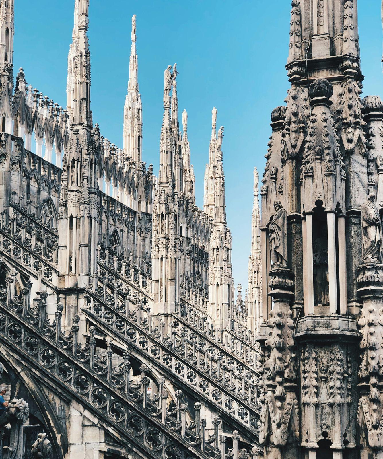 Milan Highlights: Duomo Rooftop, Sforza Castle & Gelato Tour
