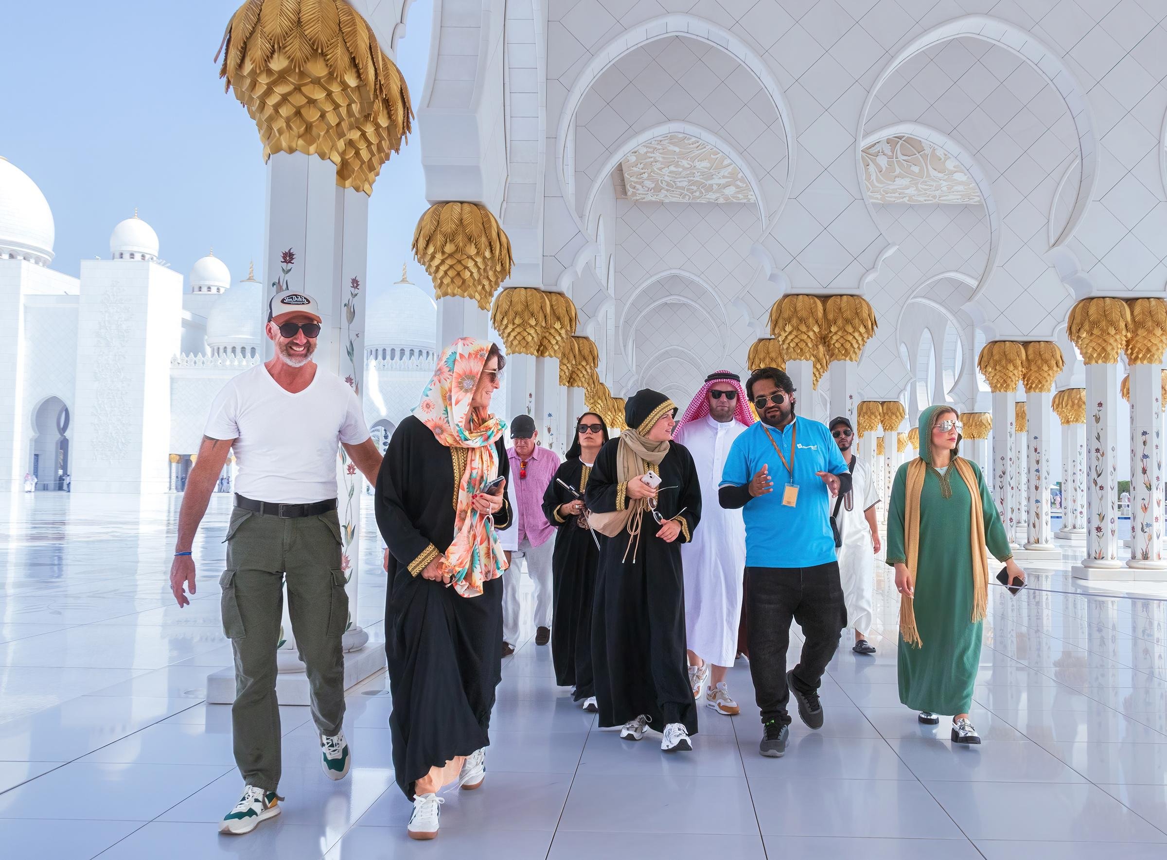 Dubai to Abu Dhabi: Sheikh Zayed Grand Mosque Guided Day Tour