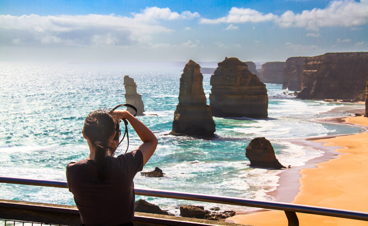 Great Ocean Road & 12 Apostles Full-Day Adventure