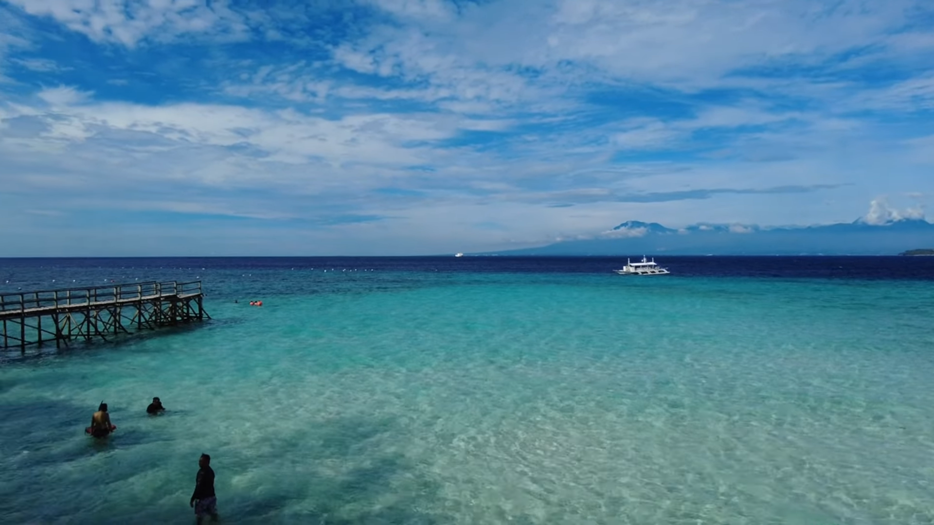 Oslob Triple Adventure: Whale Sharks, Tumalog Falls & Sumilon Island