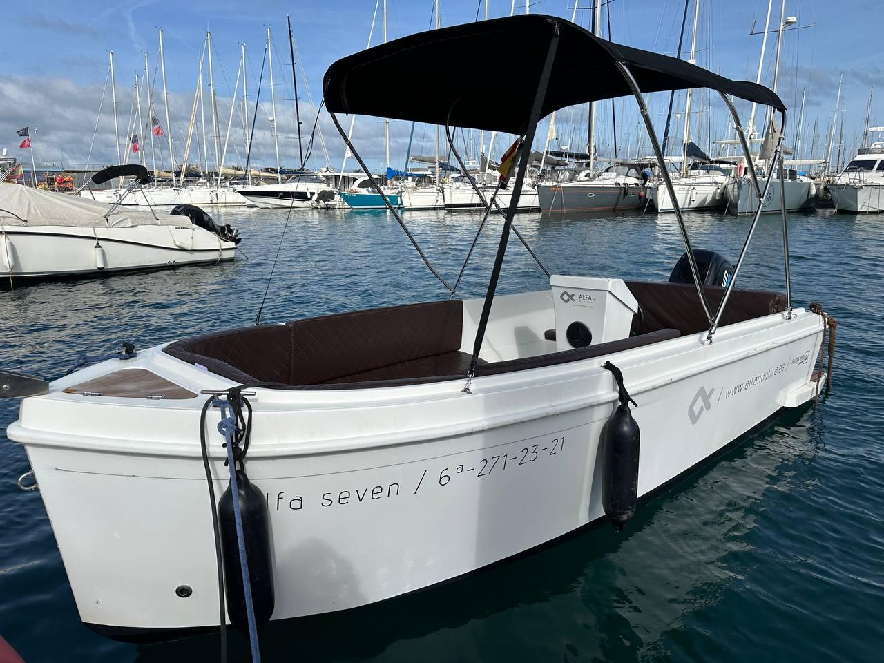 Valencia Self-Drive Boat Rental