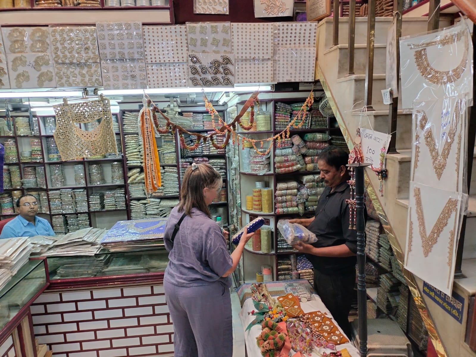 Delhi Insider’s Shopping & Heritage Day Tour