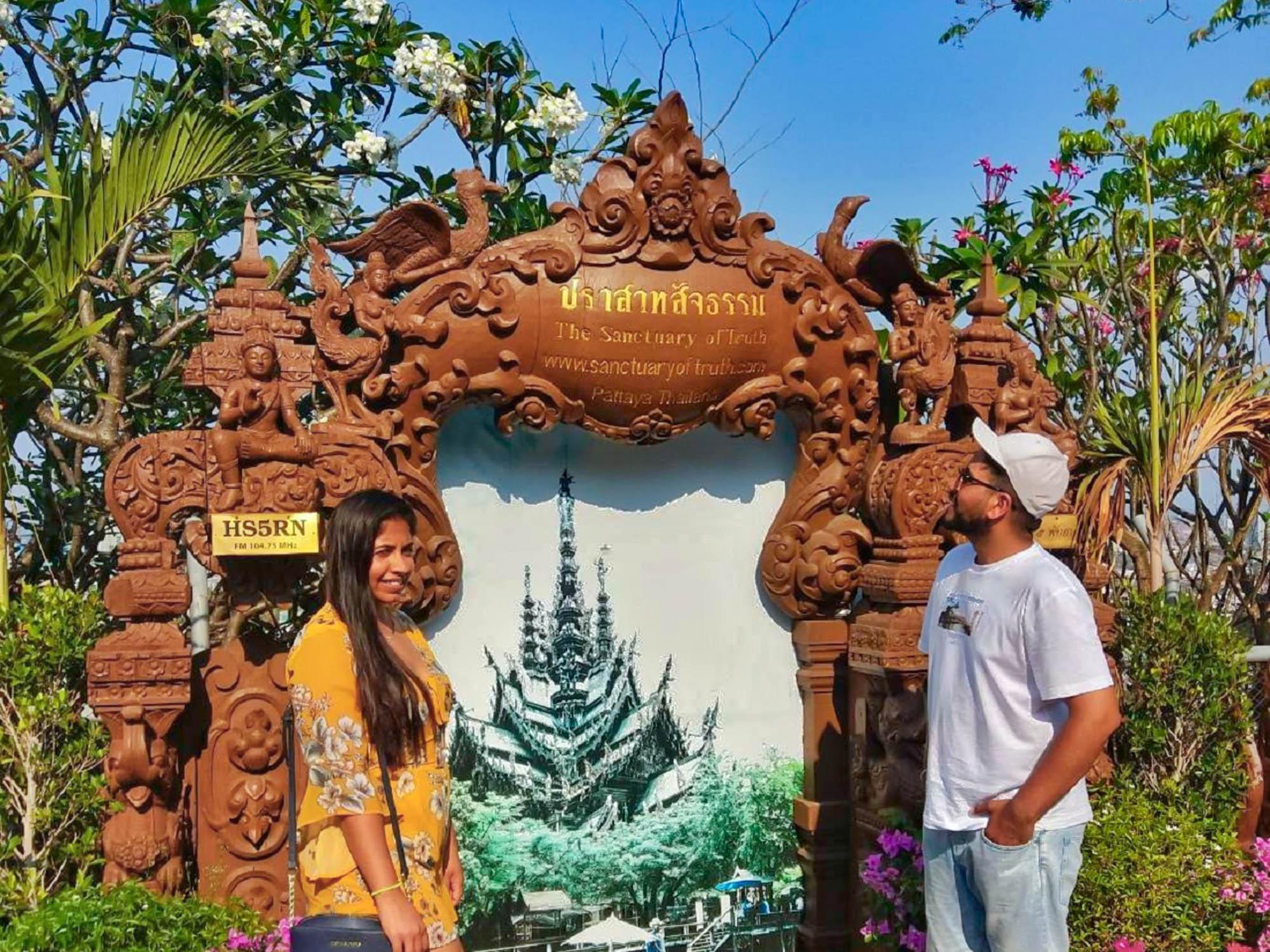 Bangkok to Pattaya: Koh Larn Island & Sanctuary of Truth Day Trip