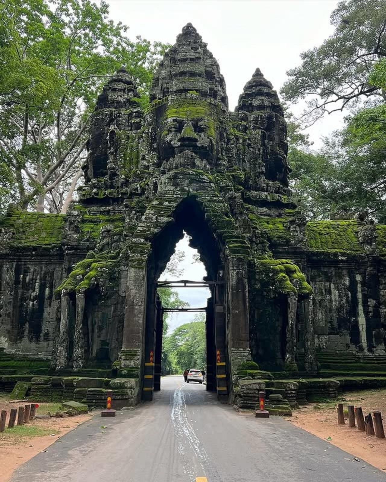 Siem Reap: Exclusive Private Angkor Wat Tour (Sunrise or Sunset)