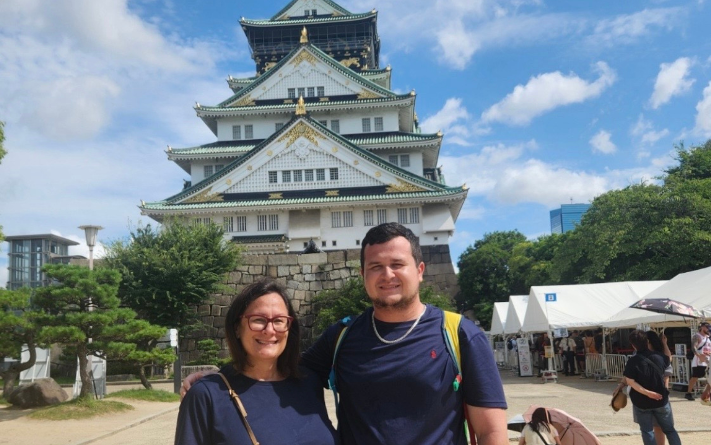 Guided Walking Tour of Osaka Castle & Historical Grounds