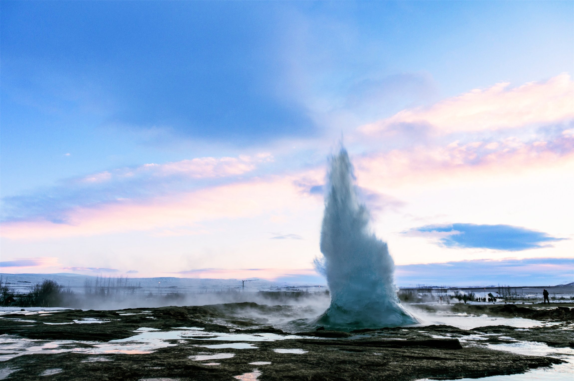 Golden Circle tour from Reykjavik — Þingvellir, Geysir, Gullfoss and Kerið crater — image 7
