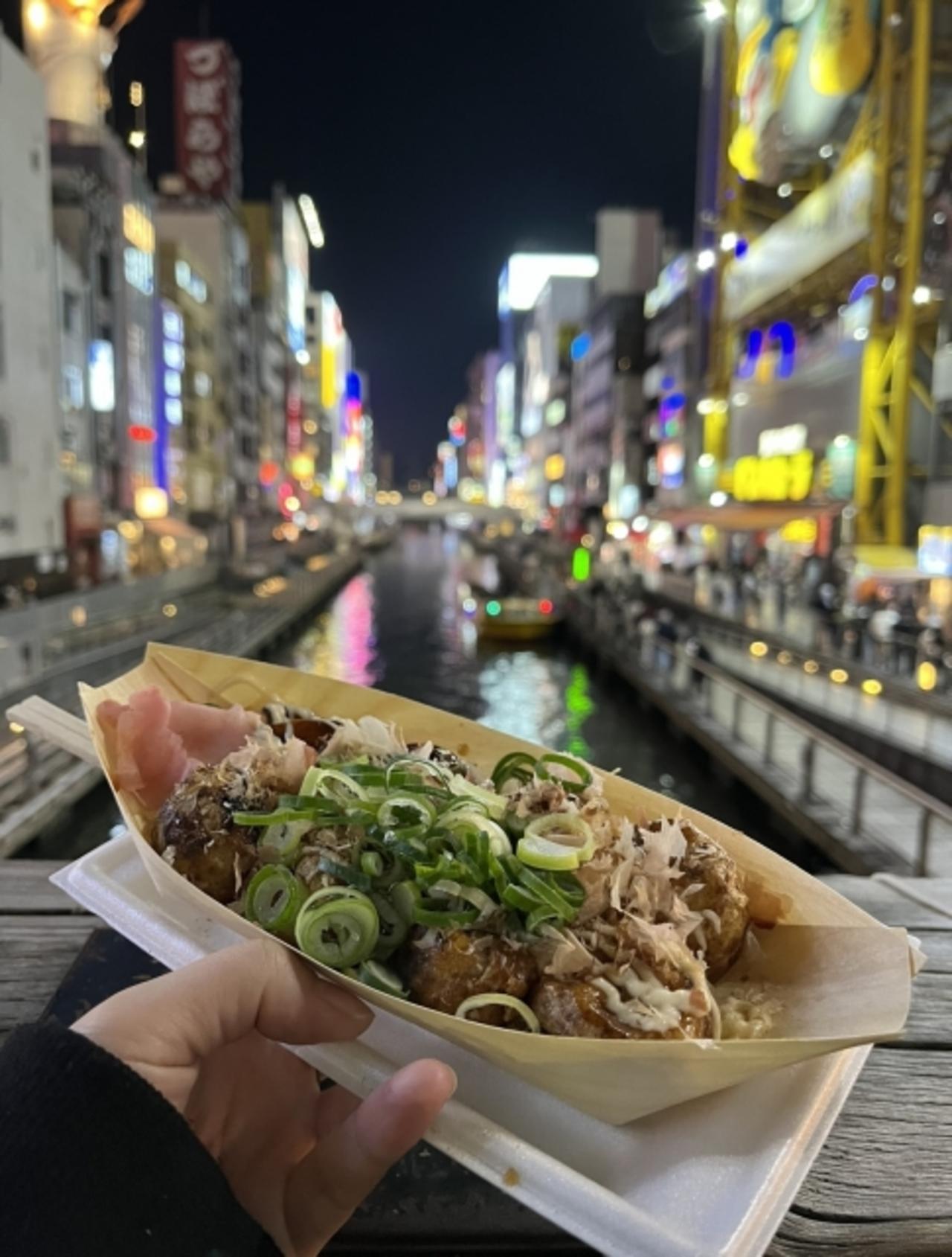 Osaka Guided Culinary Adventure: 12 Dishes & Local Sake Bars